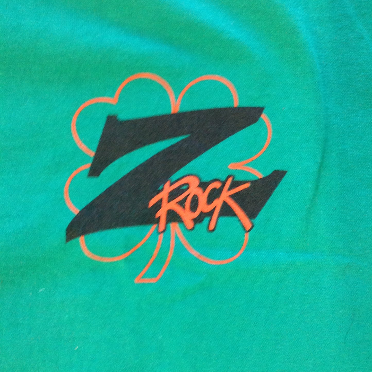 Souvenir Adult Large Short Sleeve Emerald Green Z Rock 102.7 Detroit Shamrocks St Patrick's Day T-Short