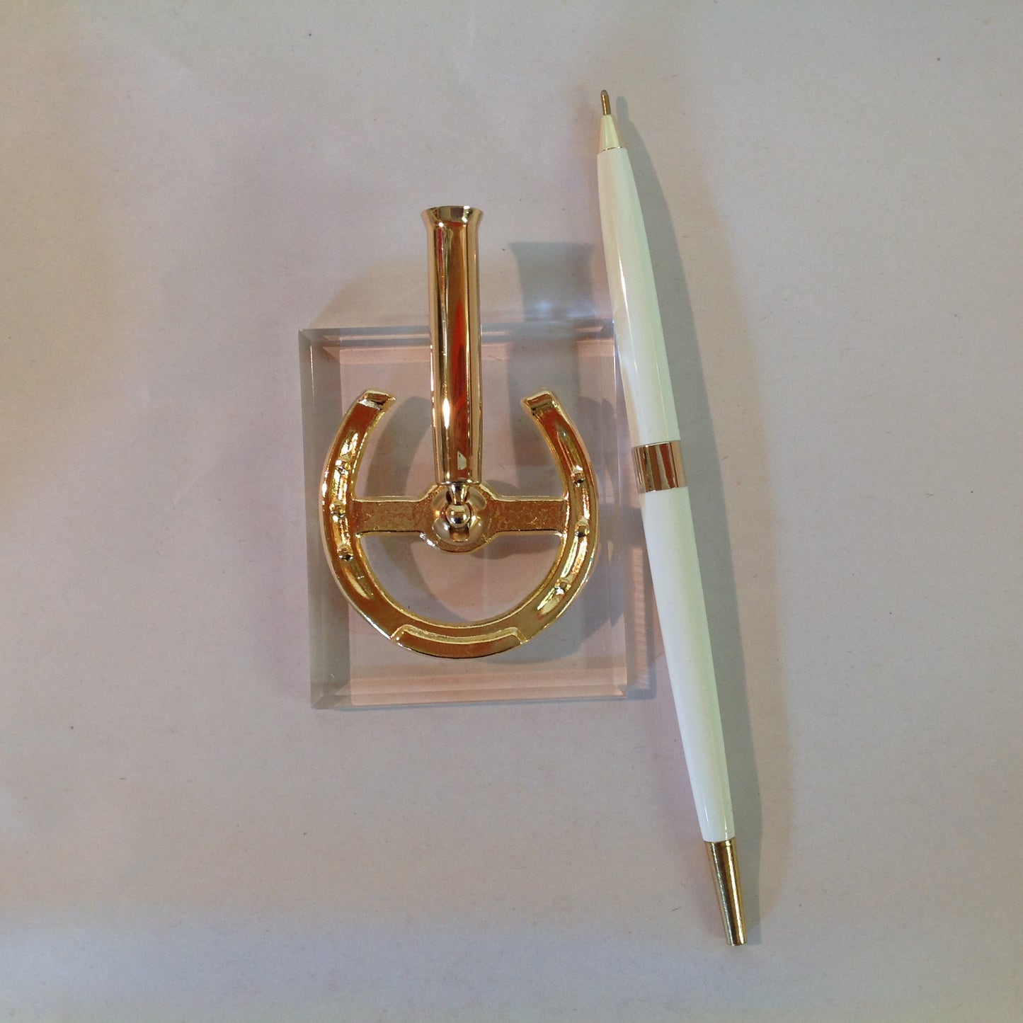 Vintage Hortense B Hewitt Co Elegant Accessories Guest Pen Set Gold Tone Horseshoe Lucky Pen Wedding Base