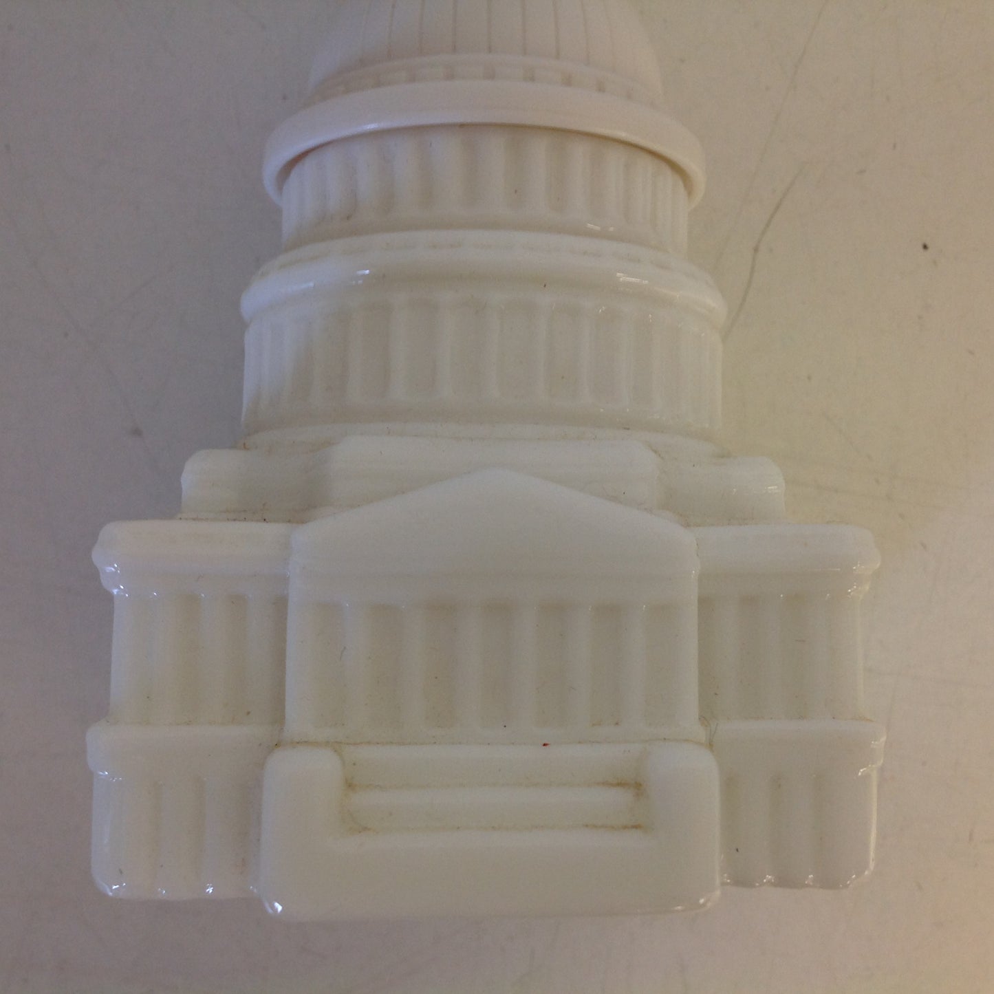 Vintage 1970's AVON The Capitol Avon Spicy After Shave Decanter Unused with Original Box