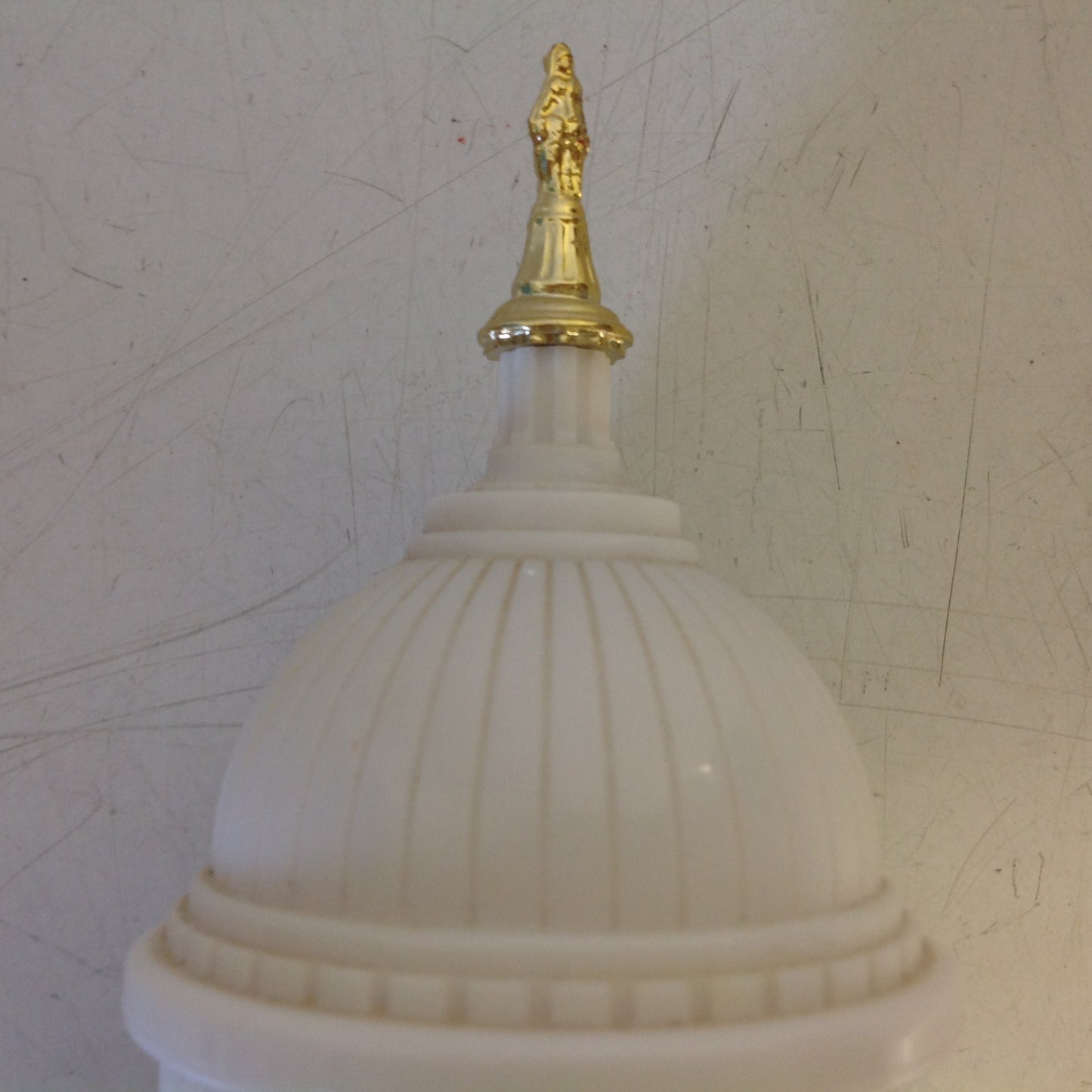 Vintage 1970's AVON The Capitol Avon Spicy After Shave Decanter Unused with Original Box