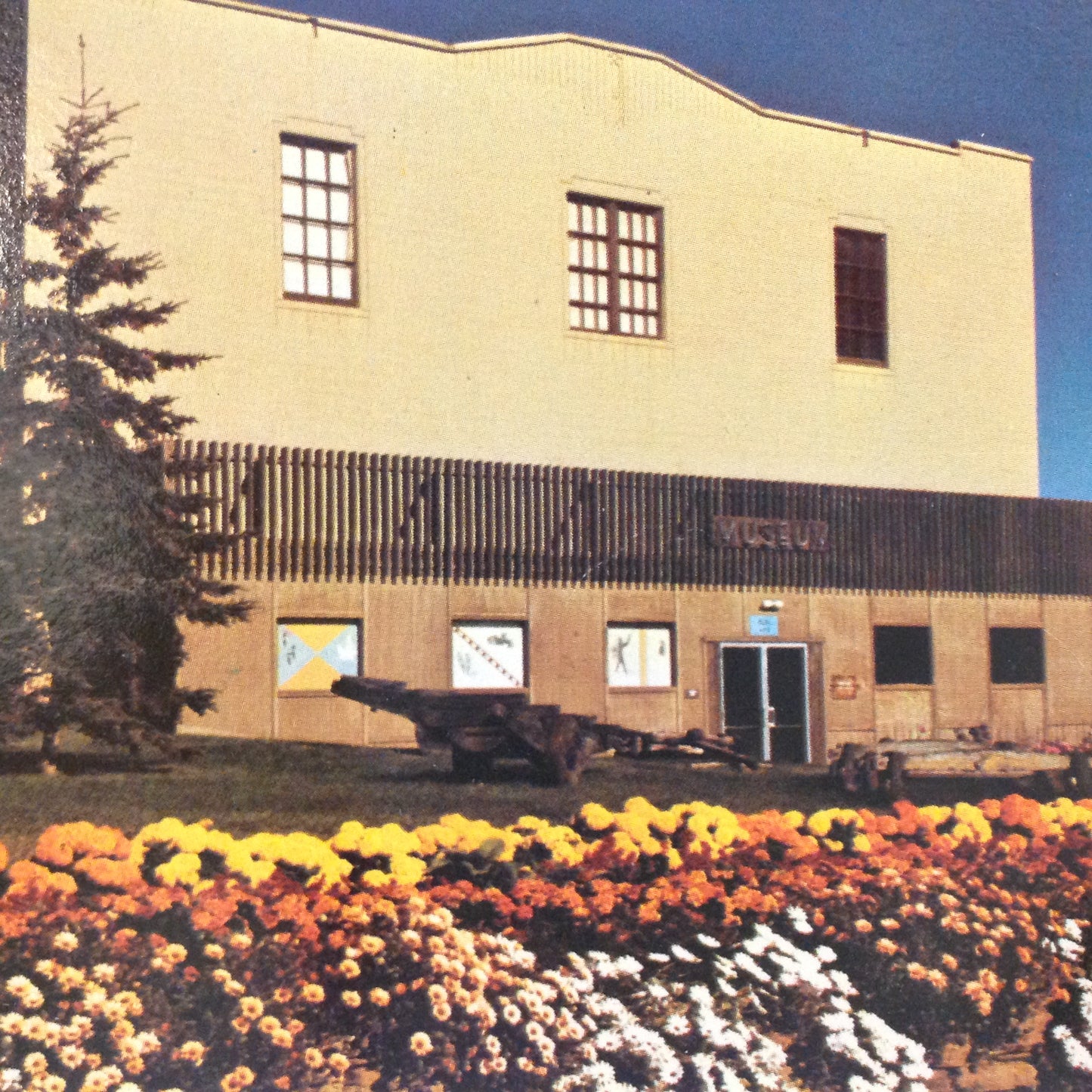 Vintage International Graphics Color Postcard University of Alaska Museum Fairbanks Campus Alaska