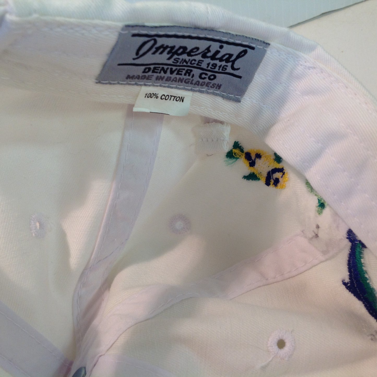 Vintage Imperial Headwear Waikoloa Village Big Island Hawaii Golf Souvenir White Baseball Cap