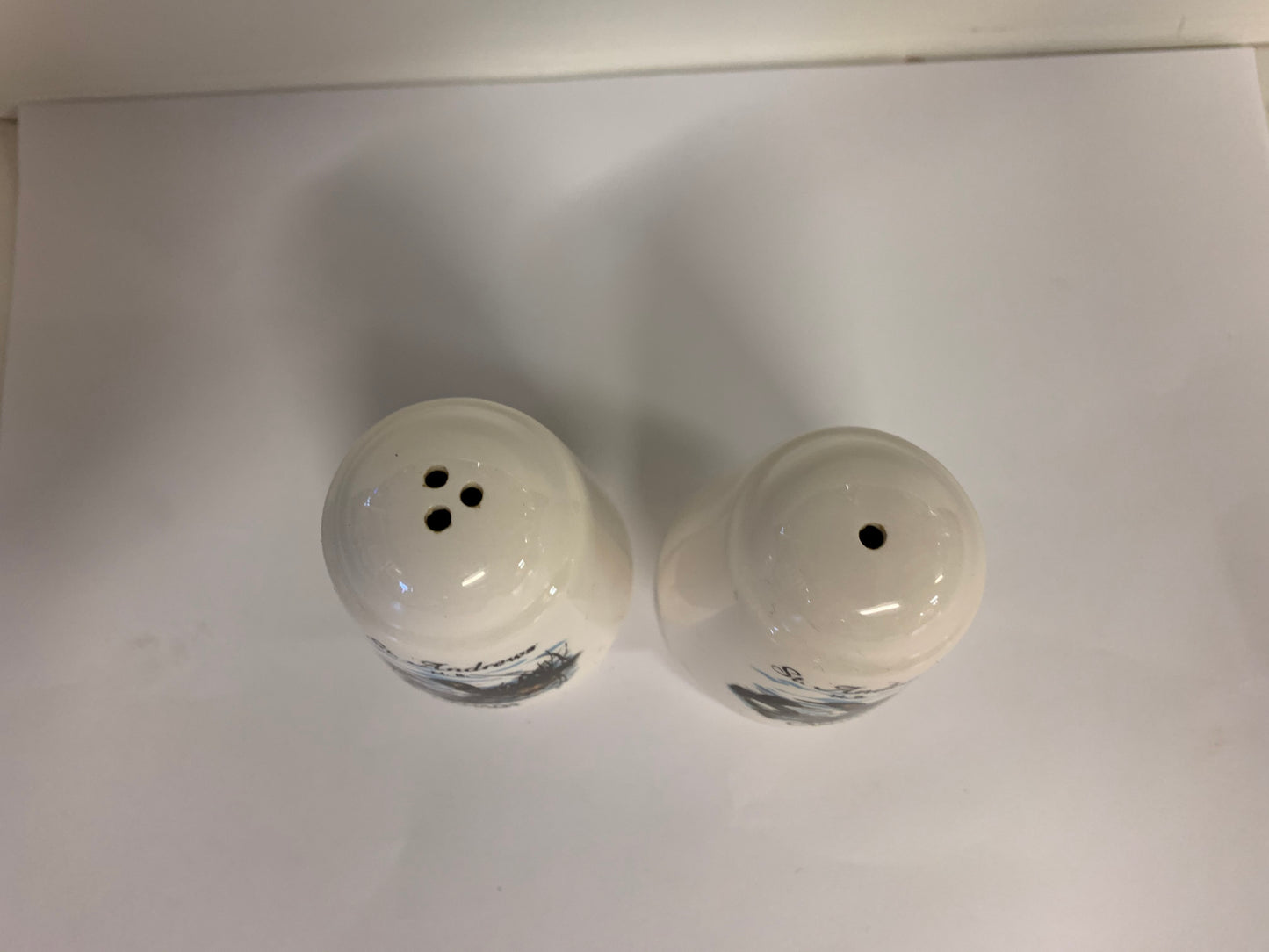 Vintage Canada St Andrews NB Souvenir Ceramic Salt & Pepper Shakers Travel Trip