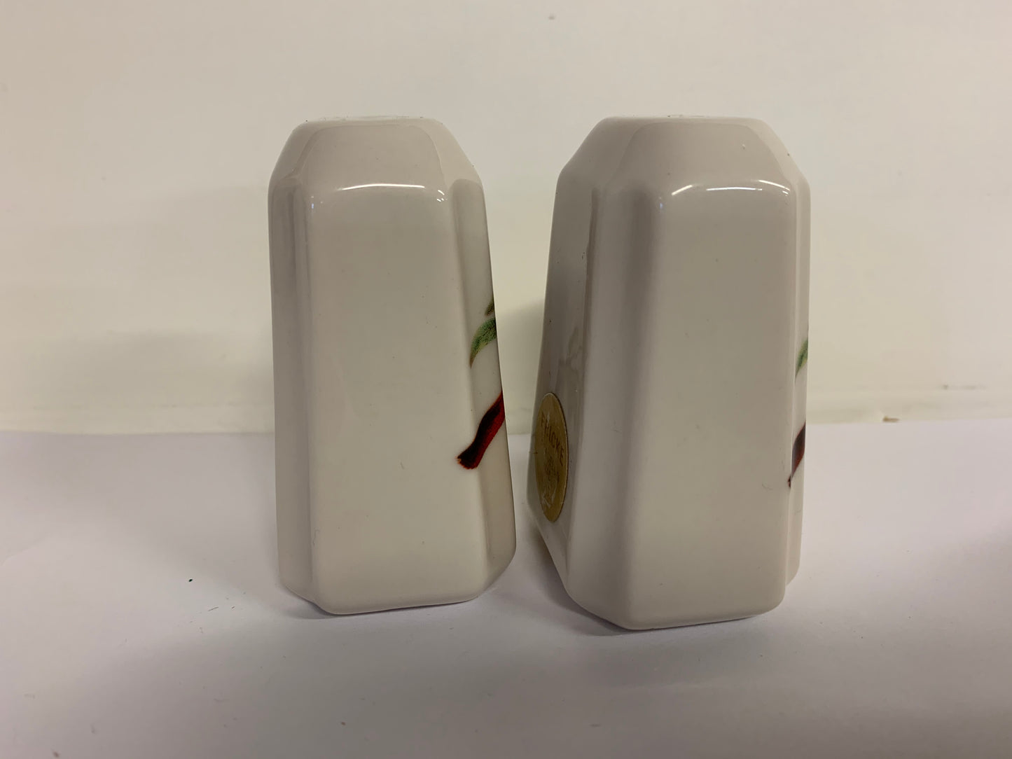 Vintage Souvenir Fricke Porcelain Columbus Ohio Salt and Pepper Shaker Set