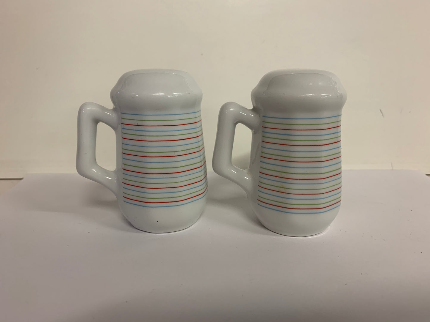 Vintage Souvenir Pennsylvania Salt and Pepper Set with Woodland Scene