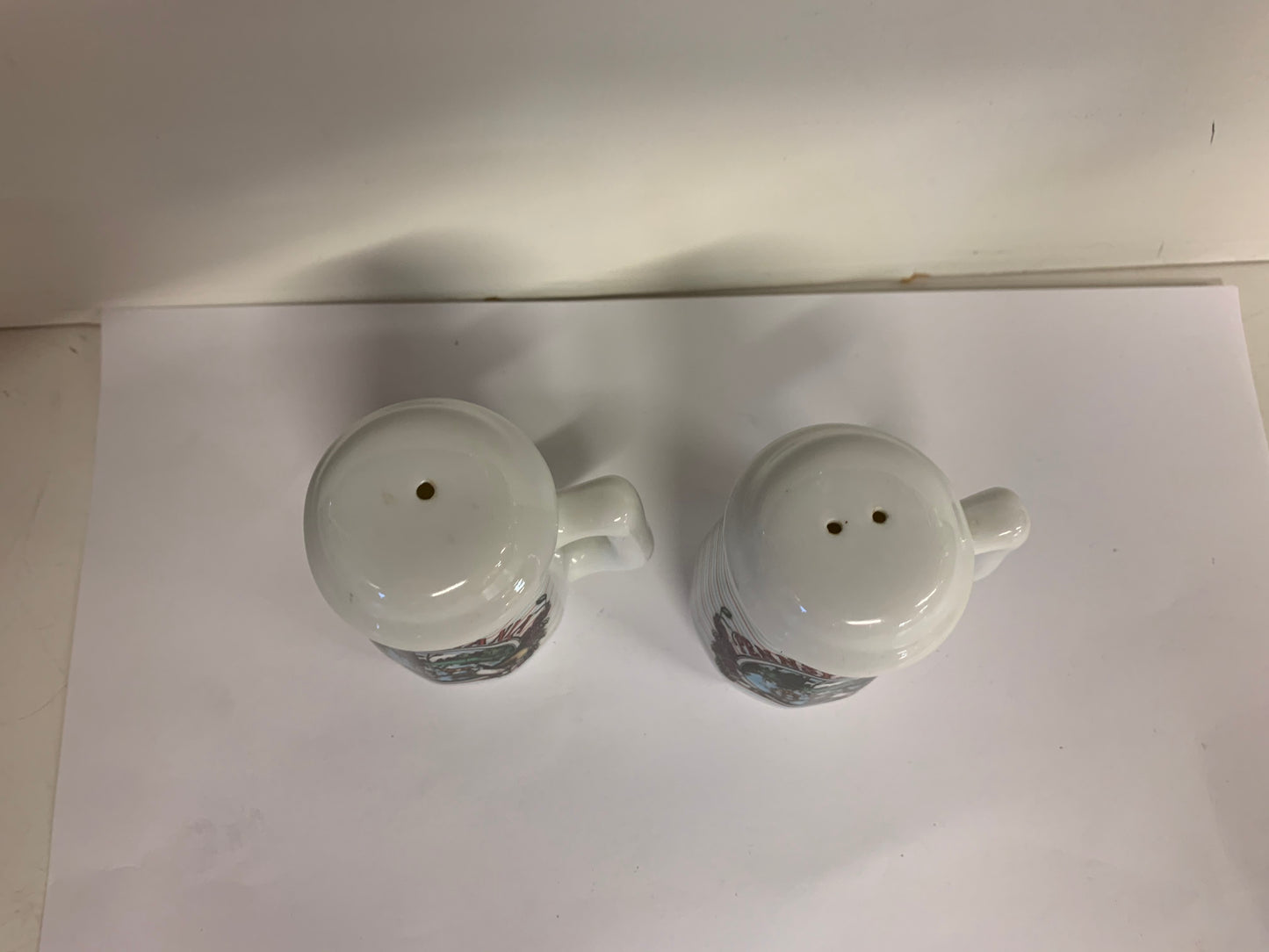 Vintage Souvenir Pennsylvania Salt and Pepper Set with Woodland Scene