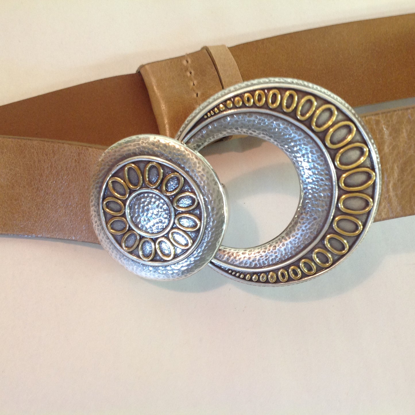 Tan Leather Coldwater Creek Ladies' Belt Silvertone Crescent Filigree and Circle Buckle 2