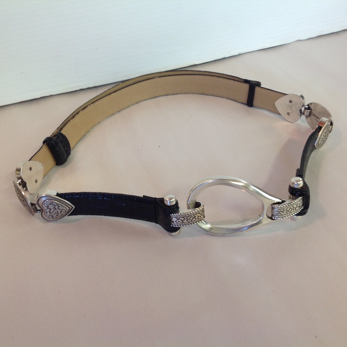 2008 Coldwater Creek Women's L/XL Black Leather Belt Metal Hearts Motif Abstract Geometric Link Hoop Hook Closure 16