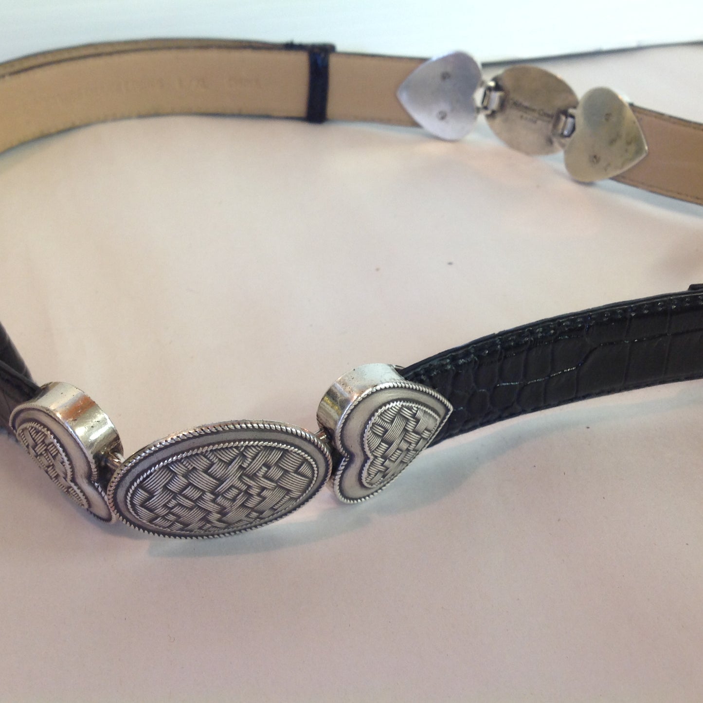 2008 Coldwater Creek Women's L/XL Black Leather Belt Metal Hearts Motif Abstract Geometric Link Hoop Hook Closure 16