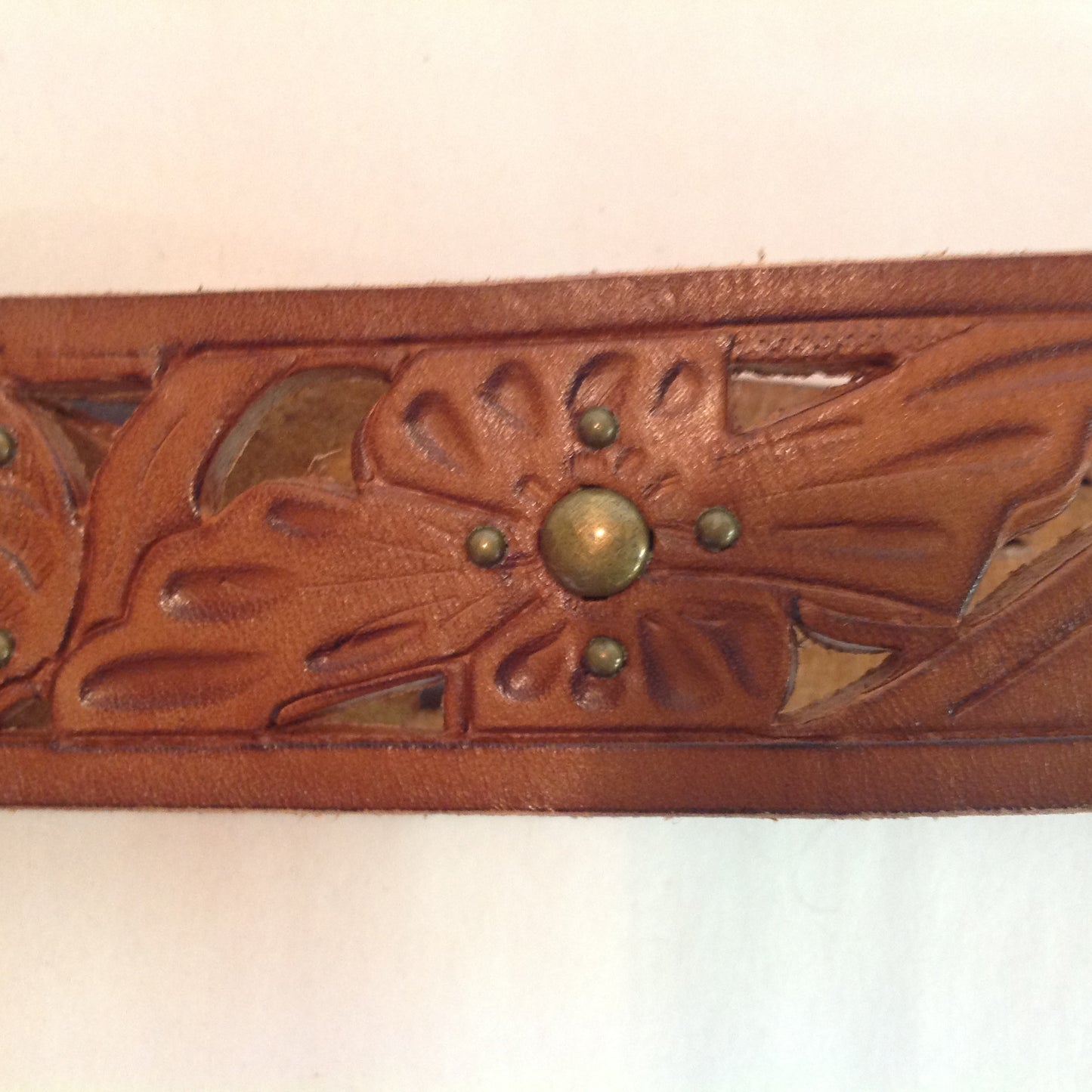 Coldwater Creek Women's XL Tan Belt Studded Laser Cut Spiral Wing Motif with Tags 19