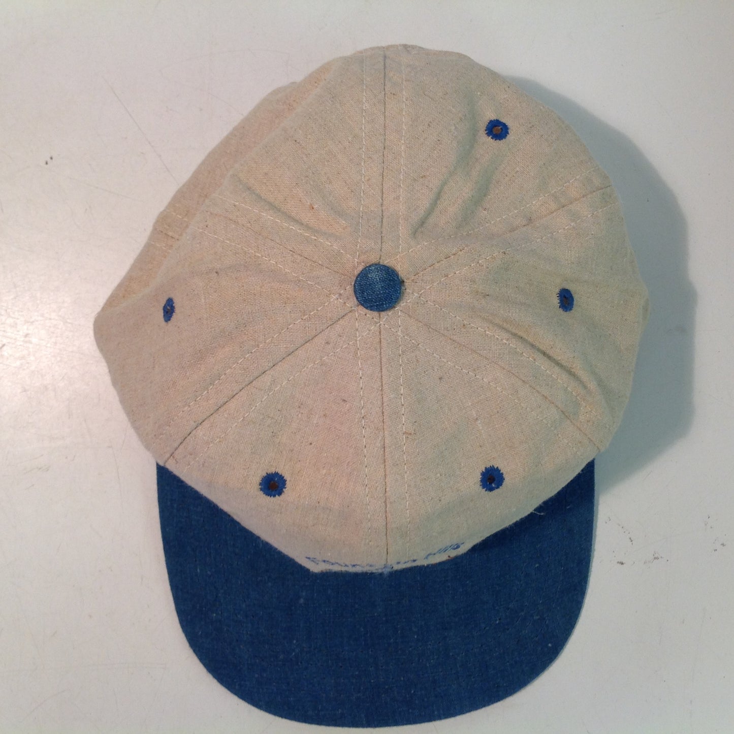 Vintage Duckster Fountain Hills Golf Club Alsip Illinois Souvenir Beige and Denim Blue Baseball Cap
