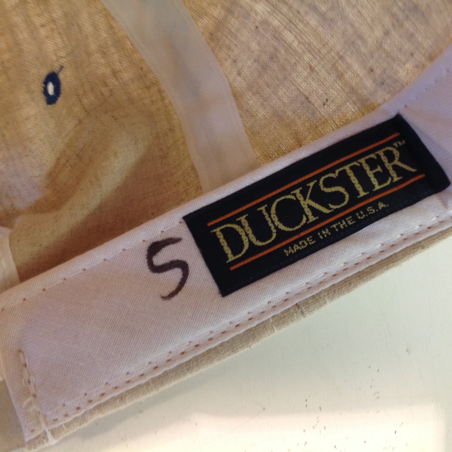 Vintage Duckster Fountain Hills Golf Club Alsip Illinois Souvenir Beige and Denim Blue Baseball Cap