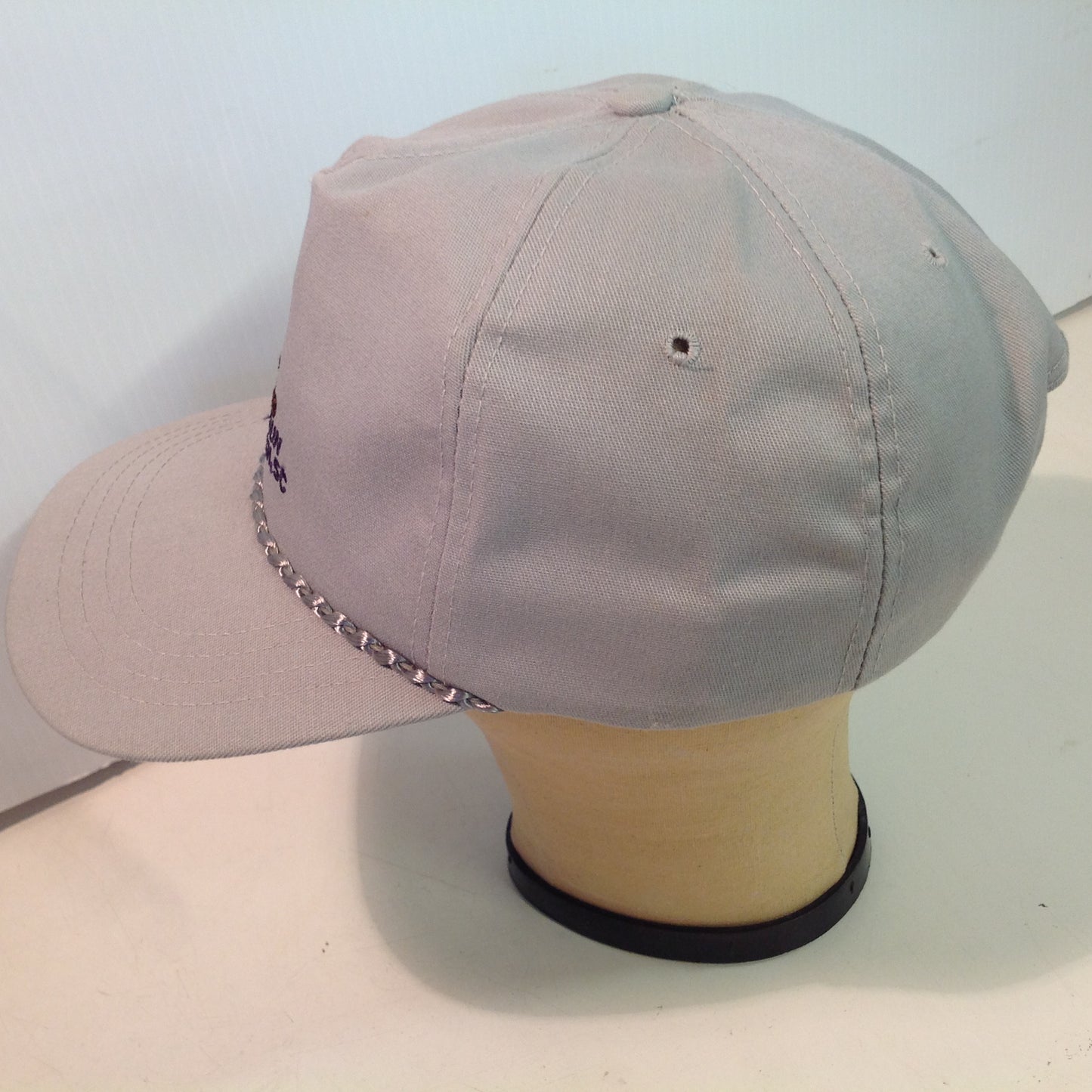Vintage Derby Cap Raccoon Run Golf Club Myrtle Beach South Carolina Tournament Souvenir Tan Gray Baseball Cap