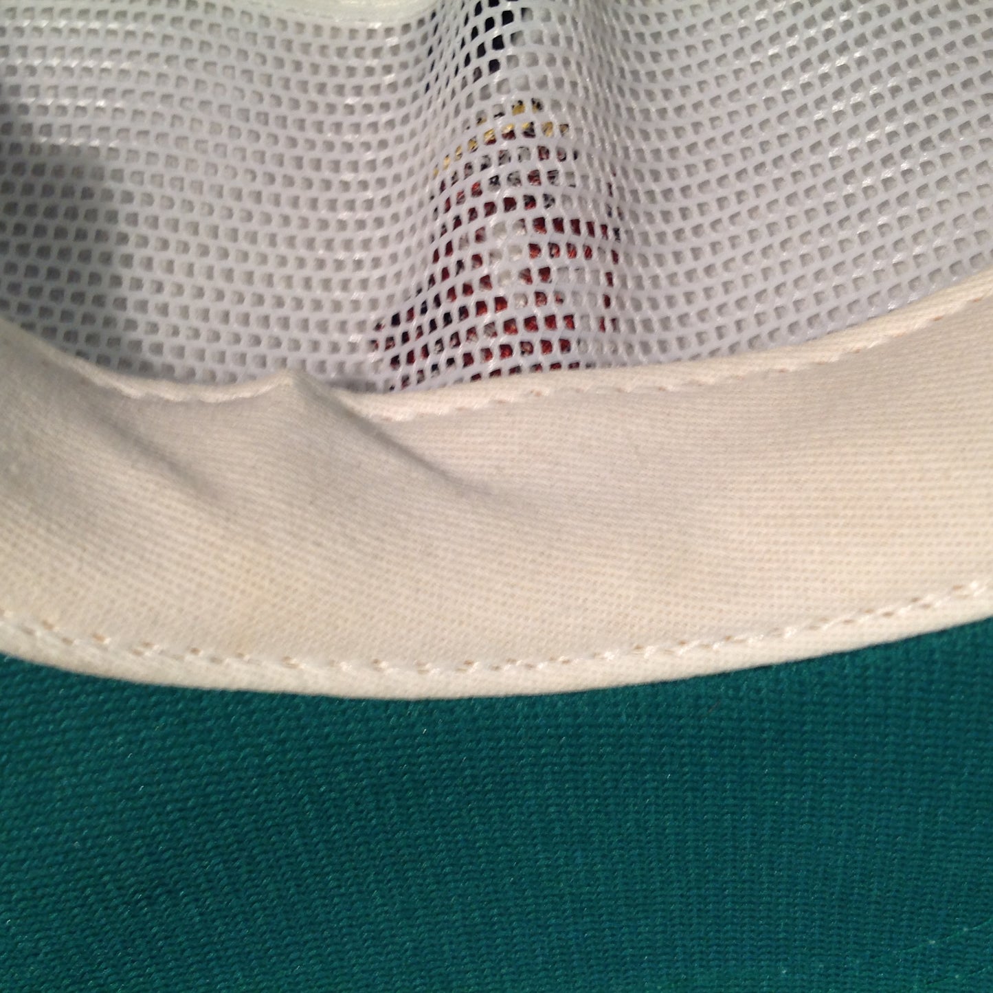 Vintage Derby Cap Raccoon Run Golf Club Myrtle Beach South Carolina Tournament Souvenir Tan Gray Baseball Cap