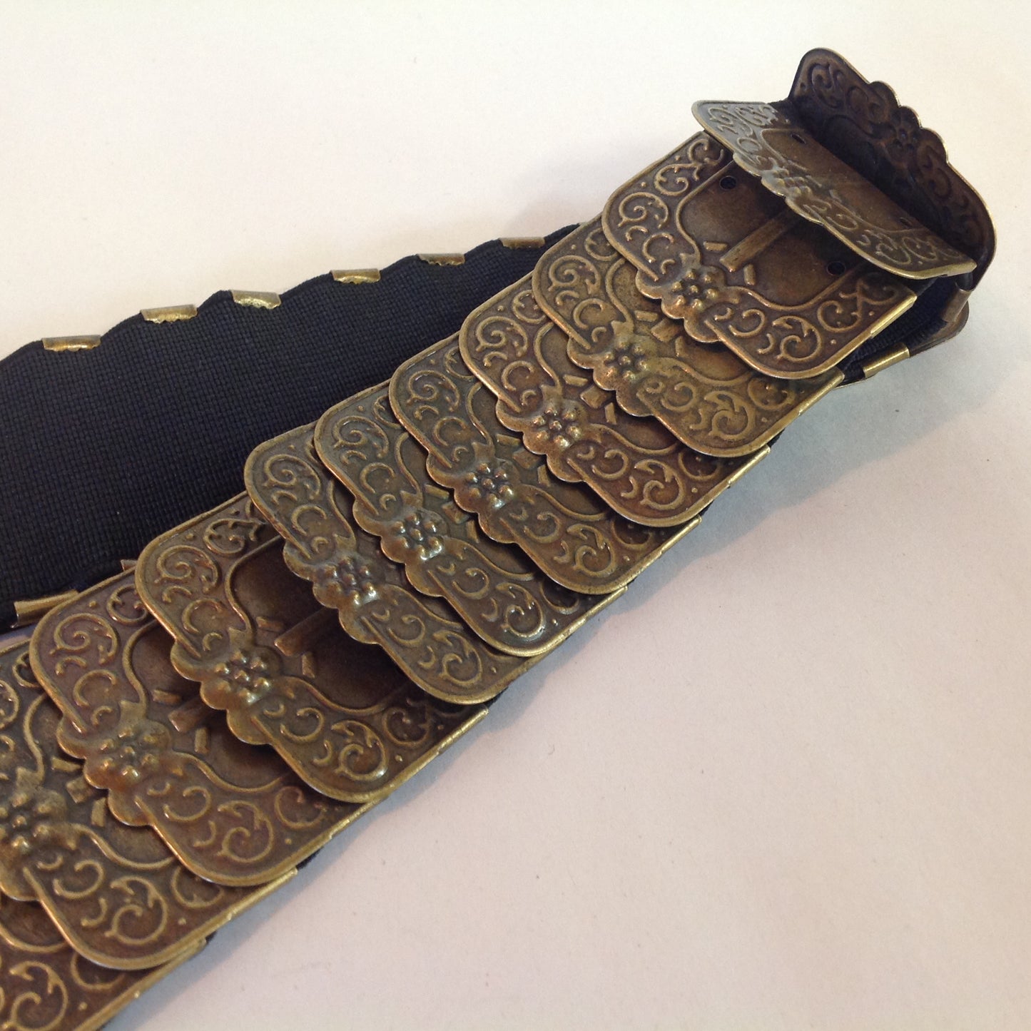 Vintage Women's Stretch Belt Reticulated Bronze Filigree Massive Red Orange Gold White Rhinestone Buckle 33