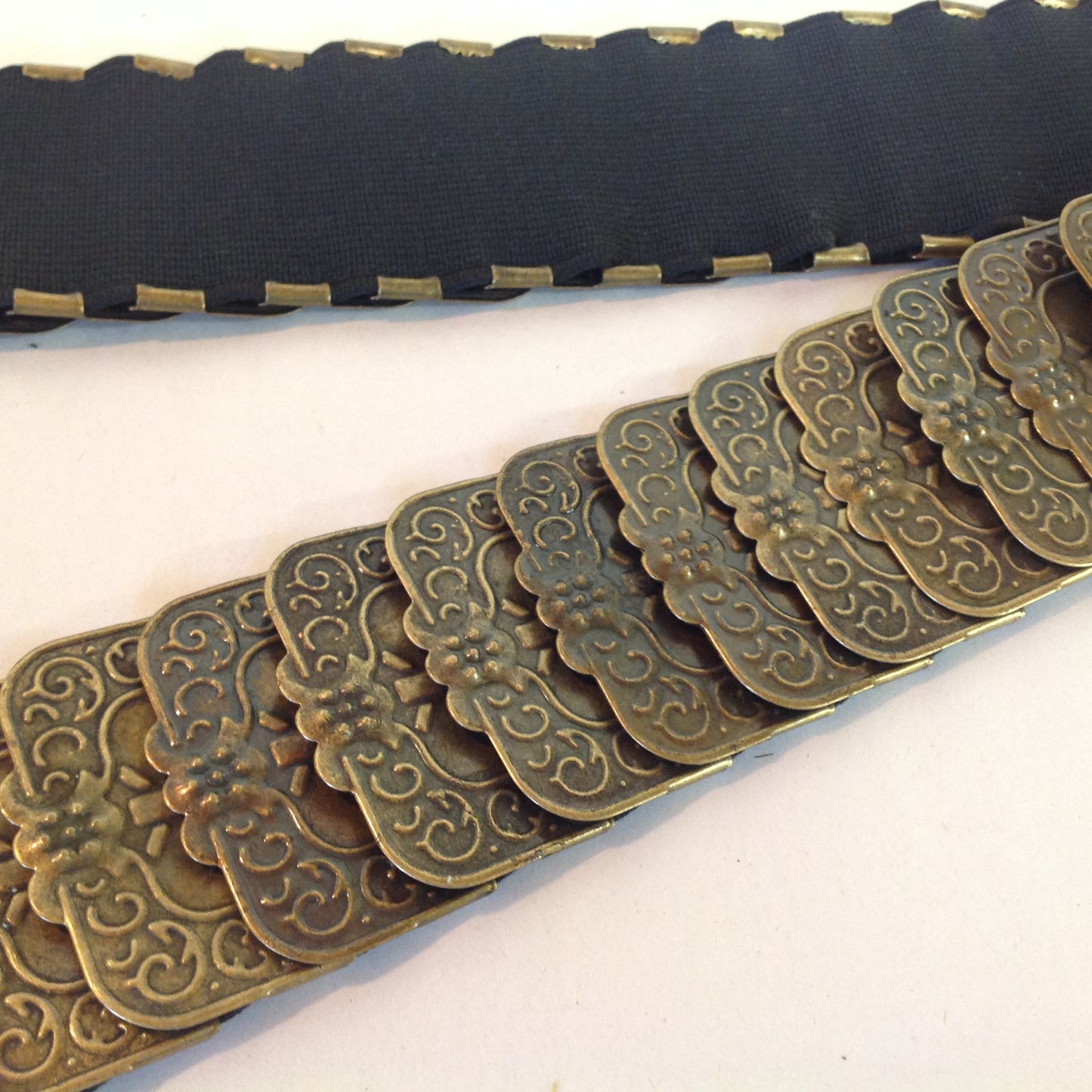 Vintage Women's Stretch Belt Reticulated Bronze Filigree Massive Red Orange Gold White Rhinestone Buckle 33