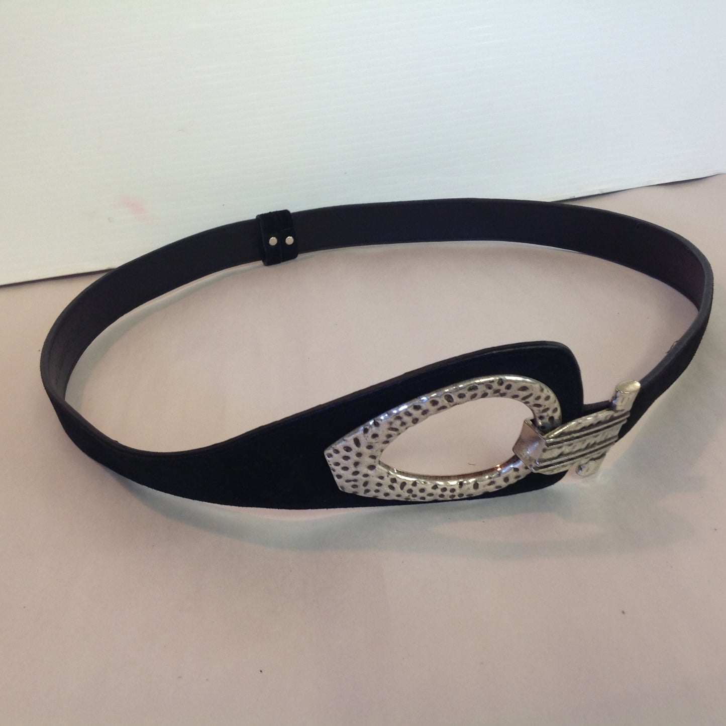 Coldwater Creek Women's L/XL Black Leather Hammered Silver Tone Metal Hoop and Hook Closure 34
