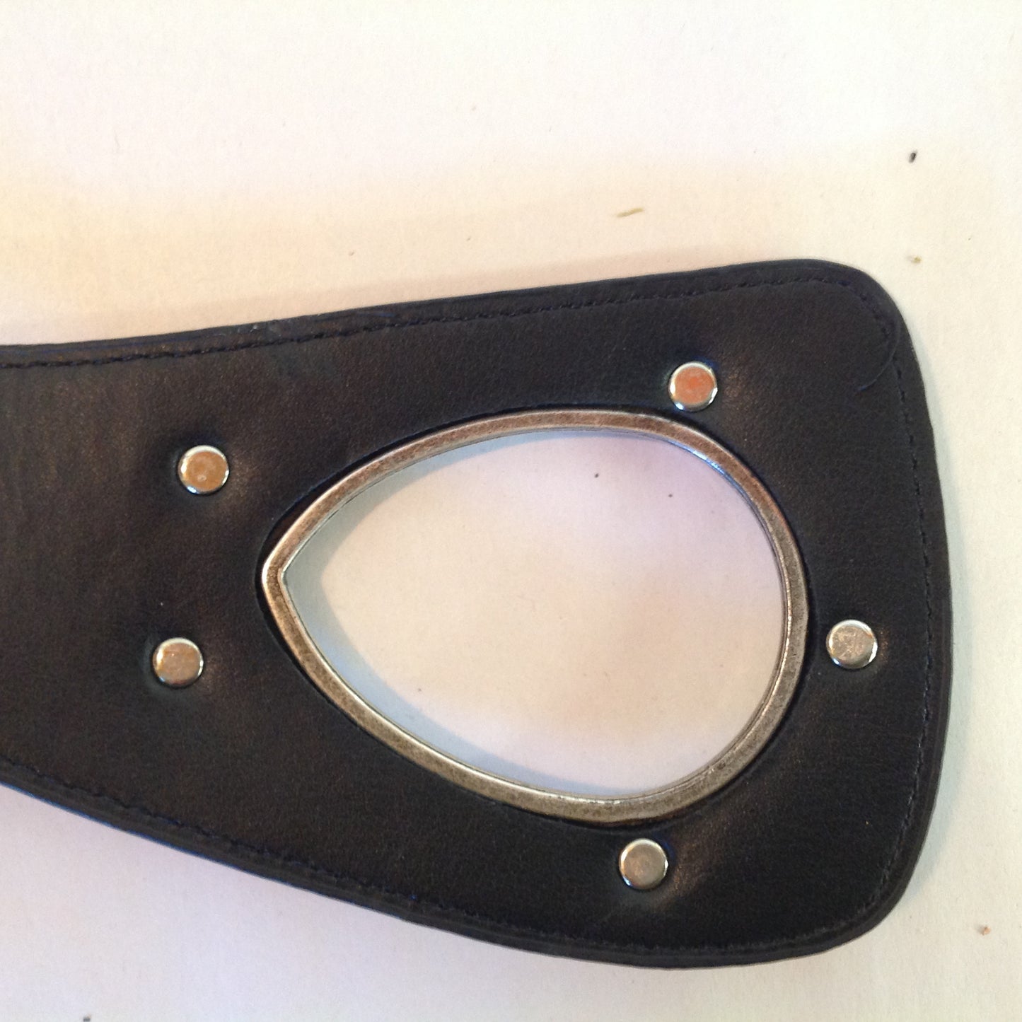 Coldwater Creek Women's L/XL Black Leather Hammered Silver Tone Metal Hoop and Hook Closure 34