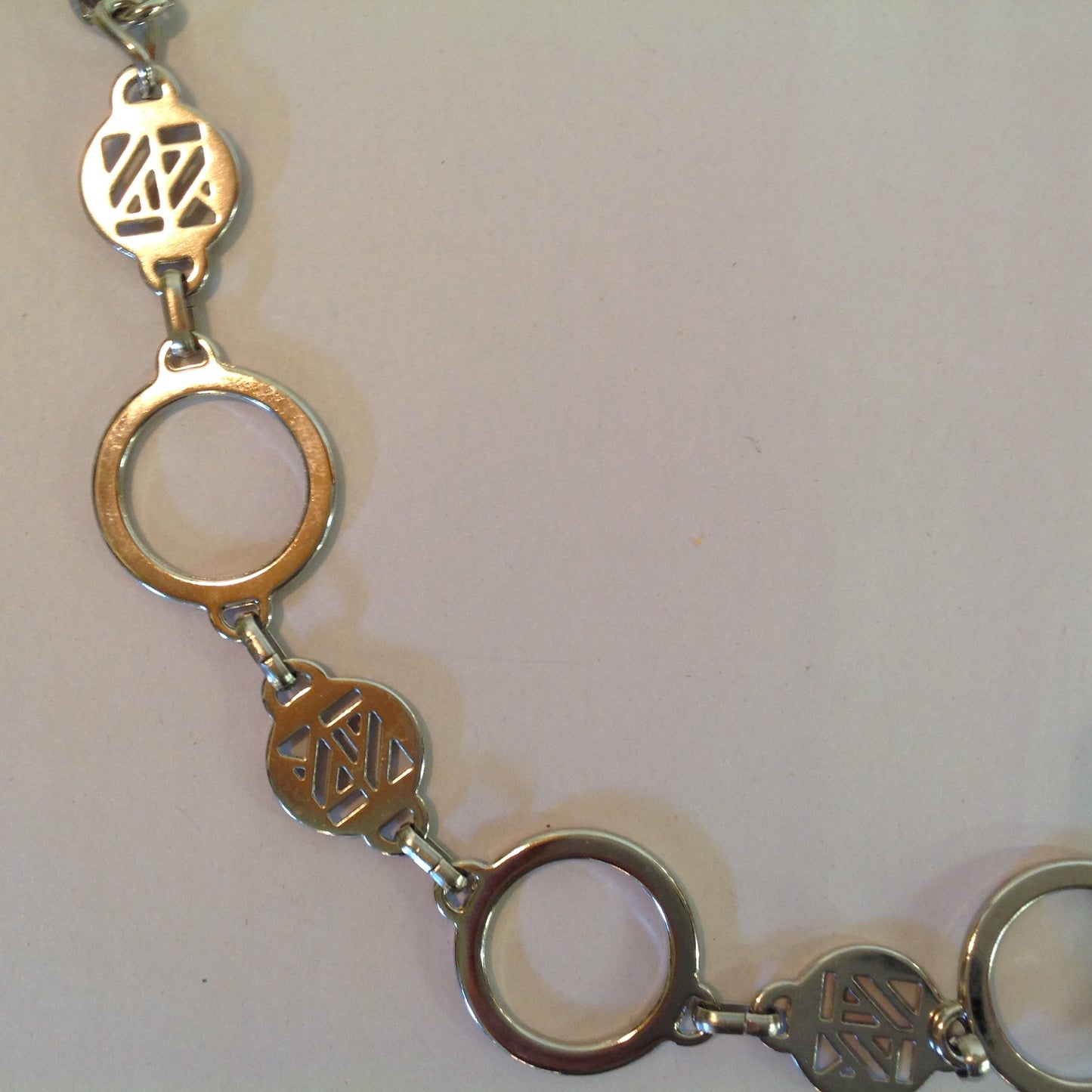 Anne Klein Women's L/XL Silvertone Metal Chain Belt Alternating Hoops AK Medallions New with Tags 36