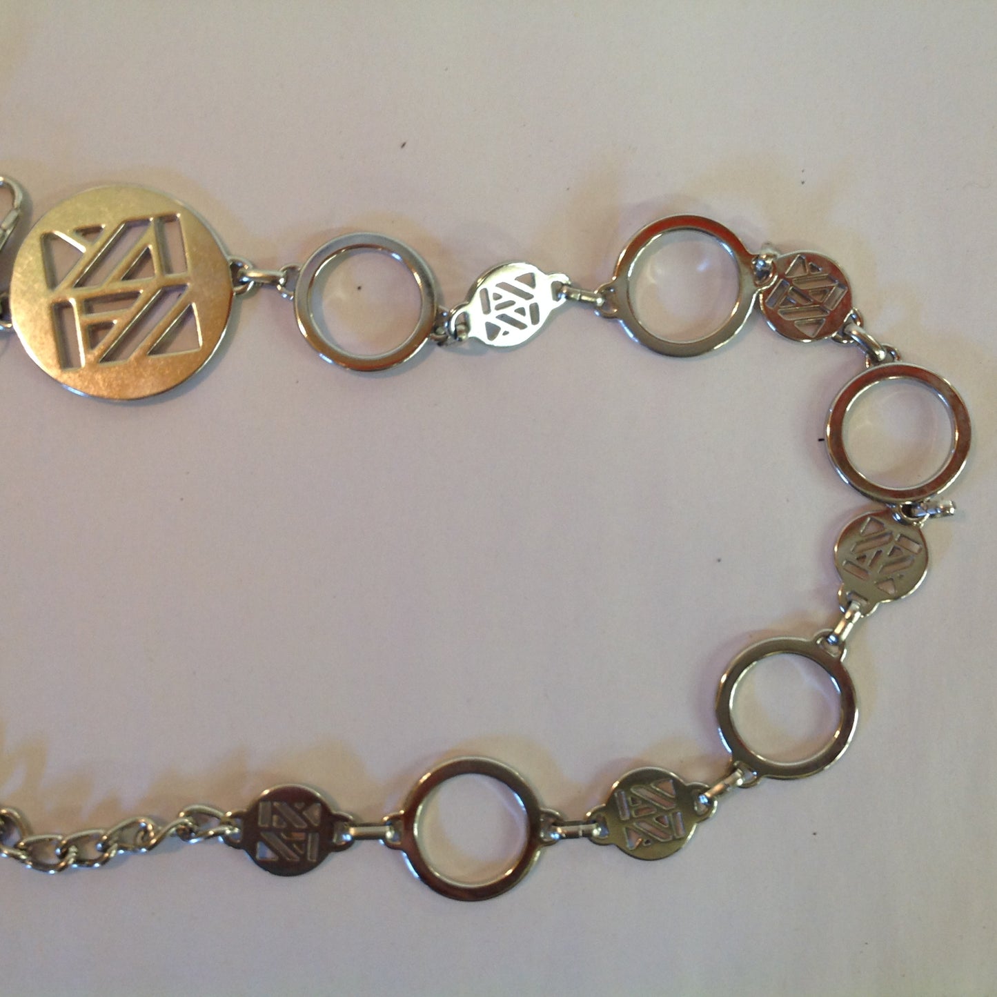 Anne Klein Women's L/XL Silvertone Metal Chain Belt Alternating Hoops AK Medallions New with Tags 36