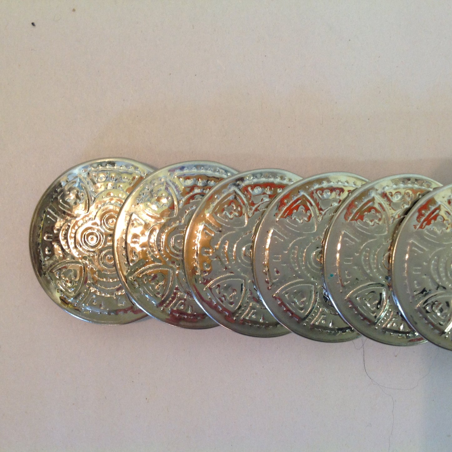 Vintage Women's Stretch Belt Silver Tone Aztec Style Motif Reticulated Coins 37