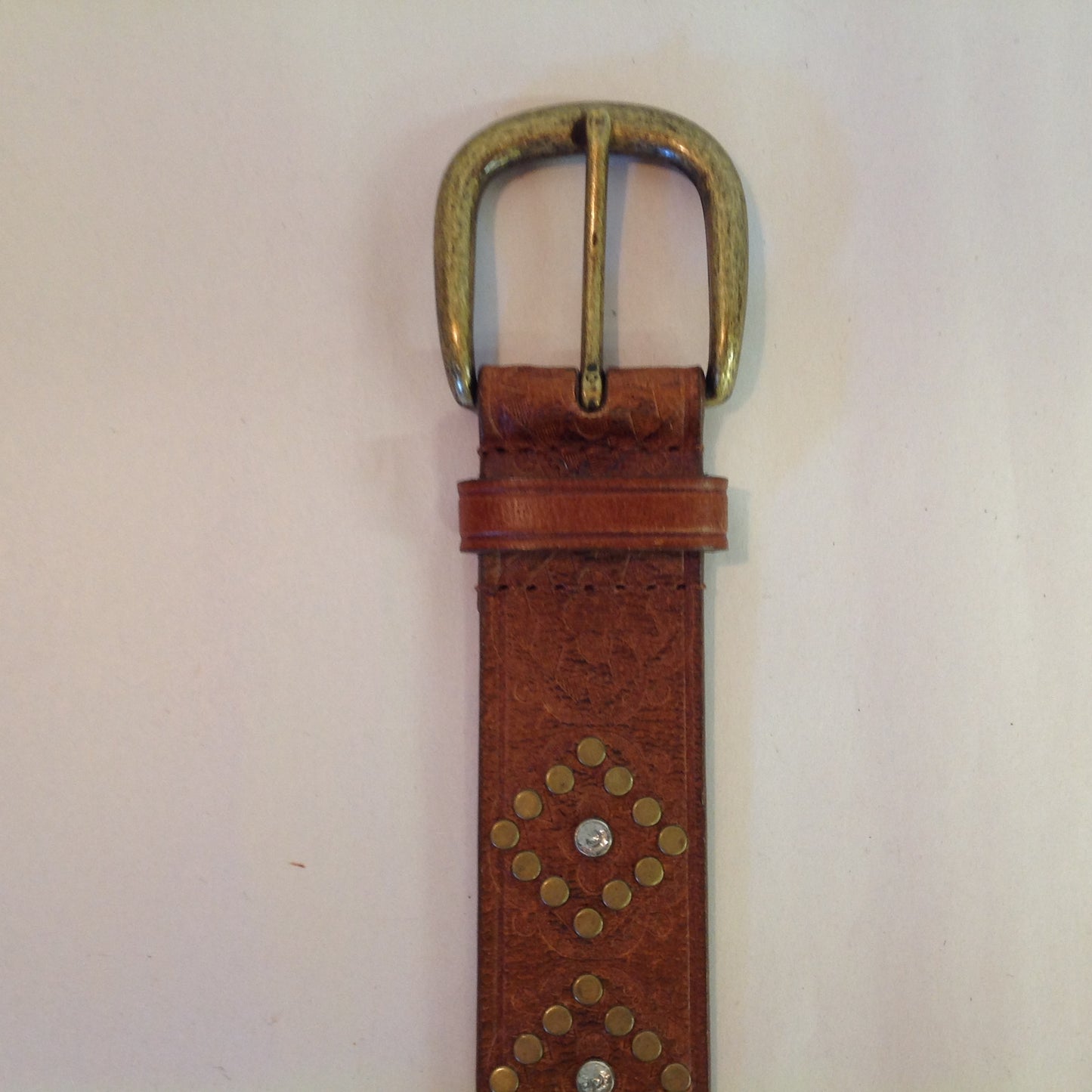 Vintage Women's XL Tan New York & Company Bonded Leather Belt with Rhinestone and Brass Stud Accents 39
