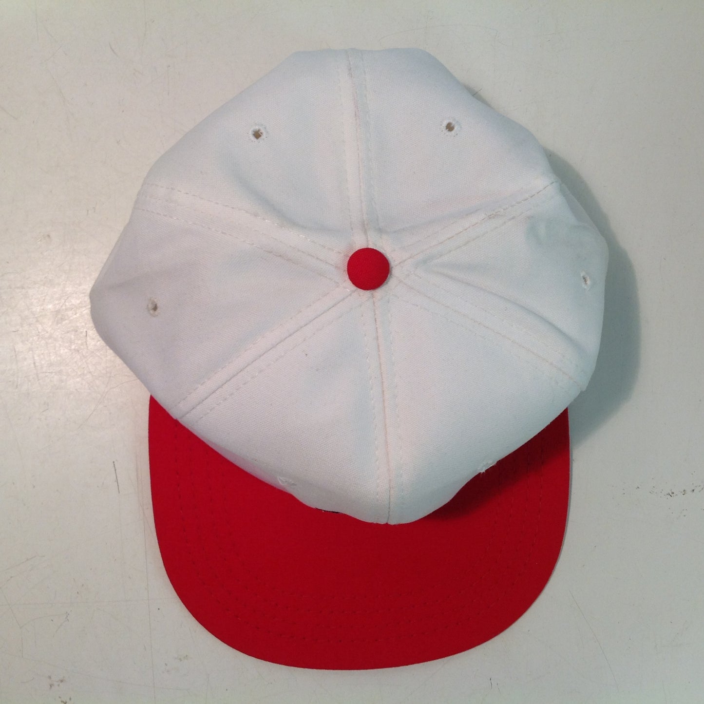 Vintage Derby Cap Heron Point North Myrtle Beach Tournament Souvenir White and Red Baseball Cap