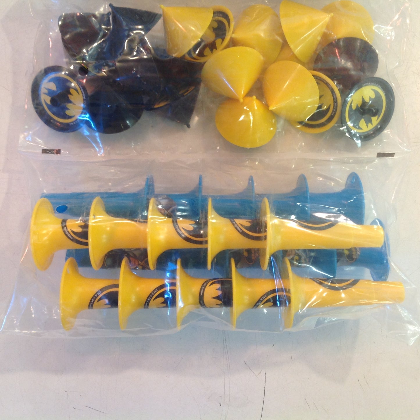 DC Comics Batman Super Mega Value Pack 100 Pc Party Set NOS