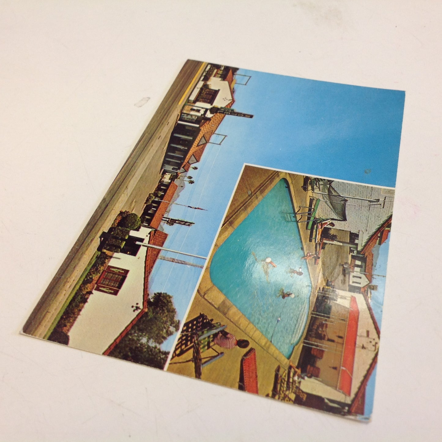 Vintage Ray Manley Commercial Photography Souvenir Color Postcard Deseret Motor Hotel and Apartments Tucson Arizona