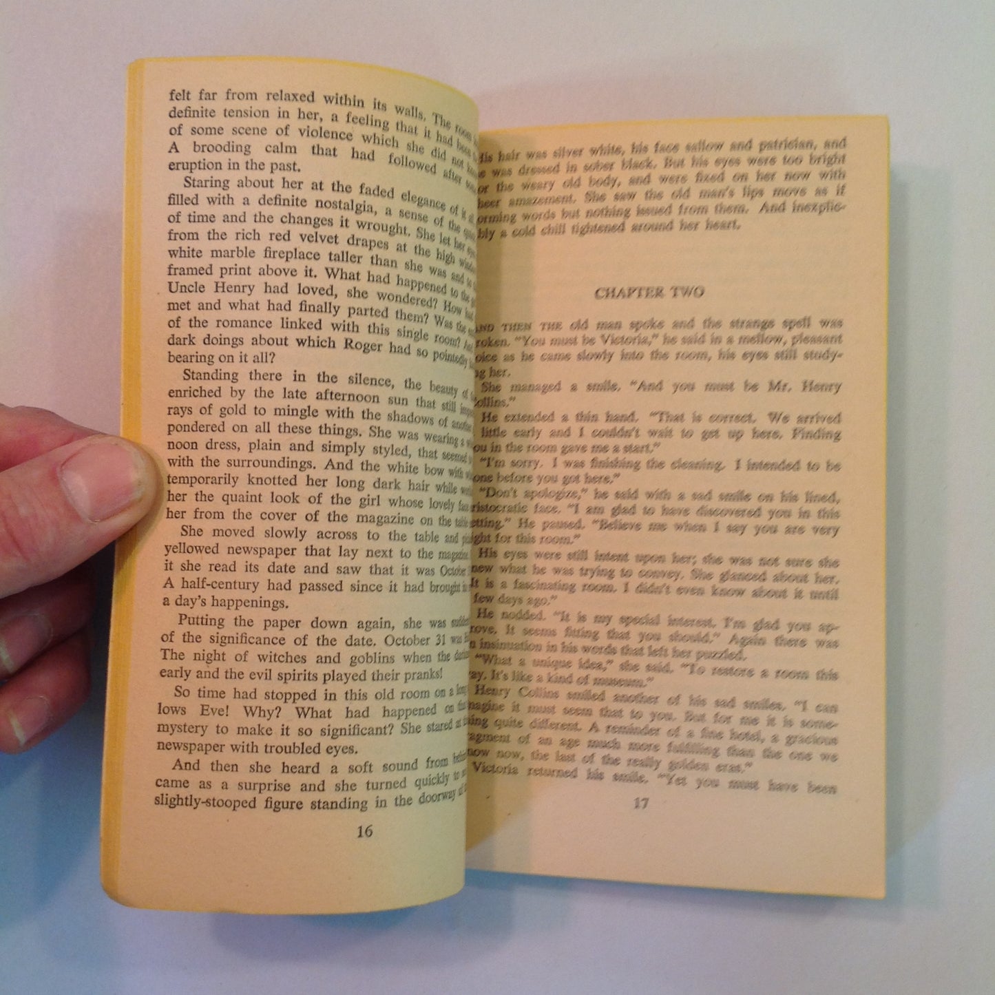 Vintage 1969 MM Paperback Strangers at Collins House Dark Shadows Series Marilyn Ross