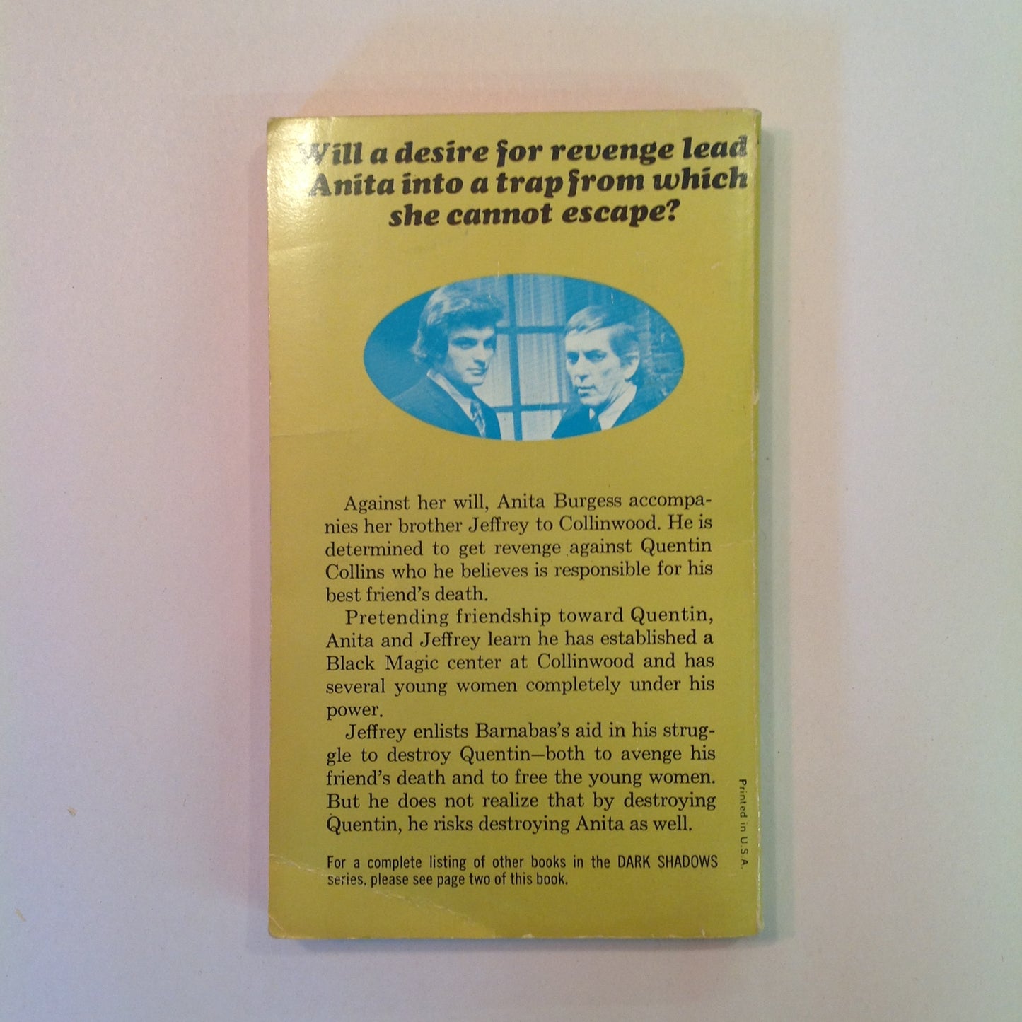 Vintage 1970 MM Paperback Dark Shadows Barnabas, Quentin and the Witch's Curse Marilyn Ross