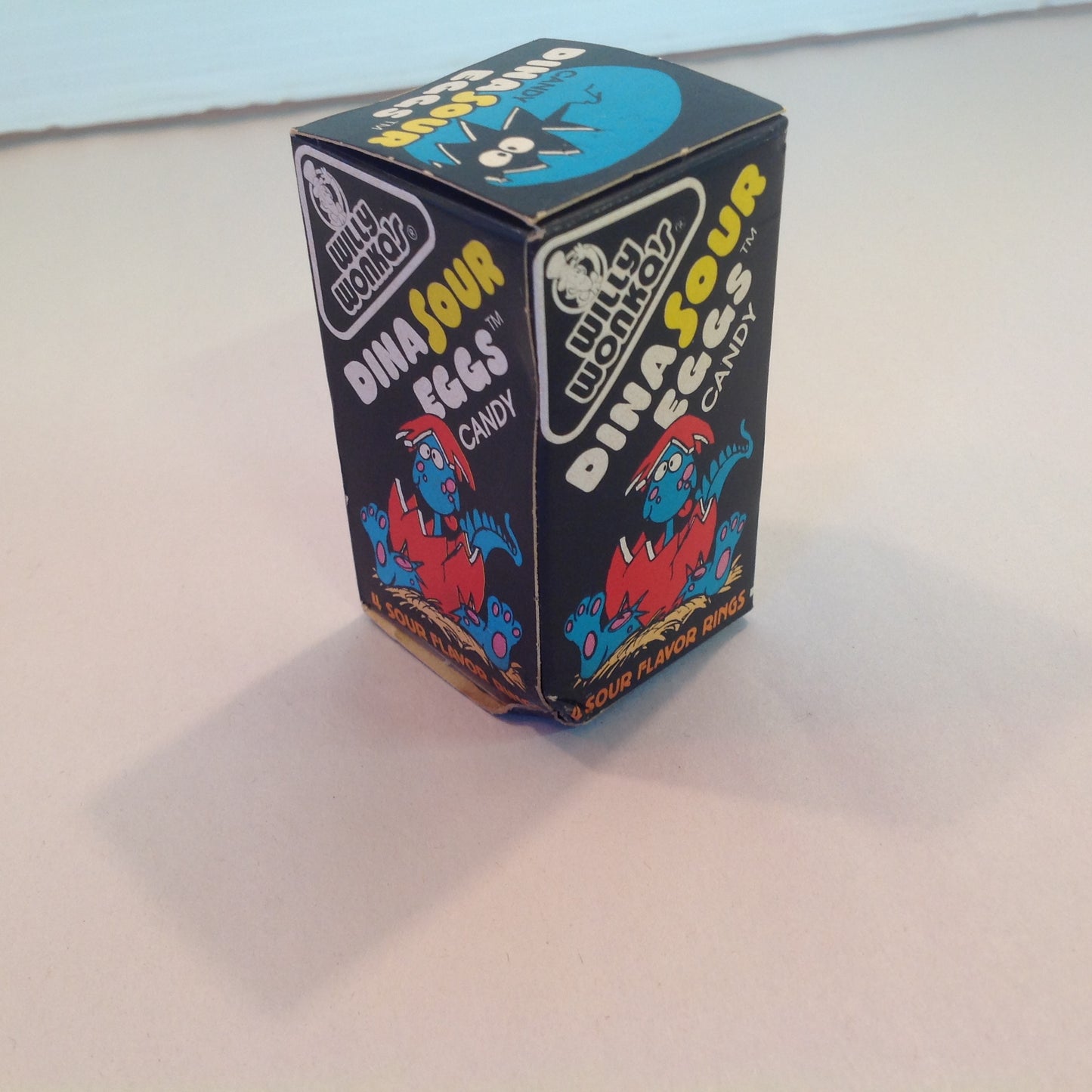 Vintage Unopened 1981 Willy Wonka's DinaSour Eggs Candy Giant Sour Jawbreakers Sealed
