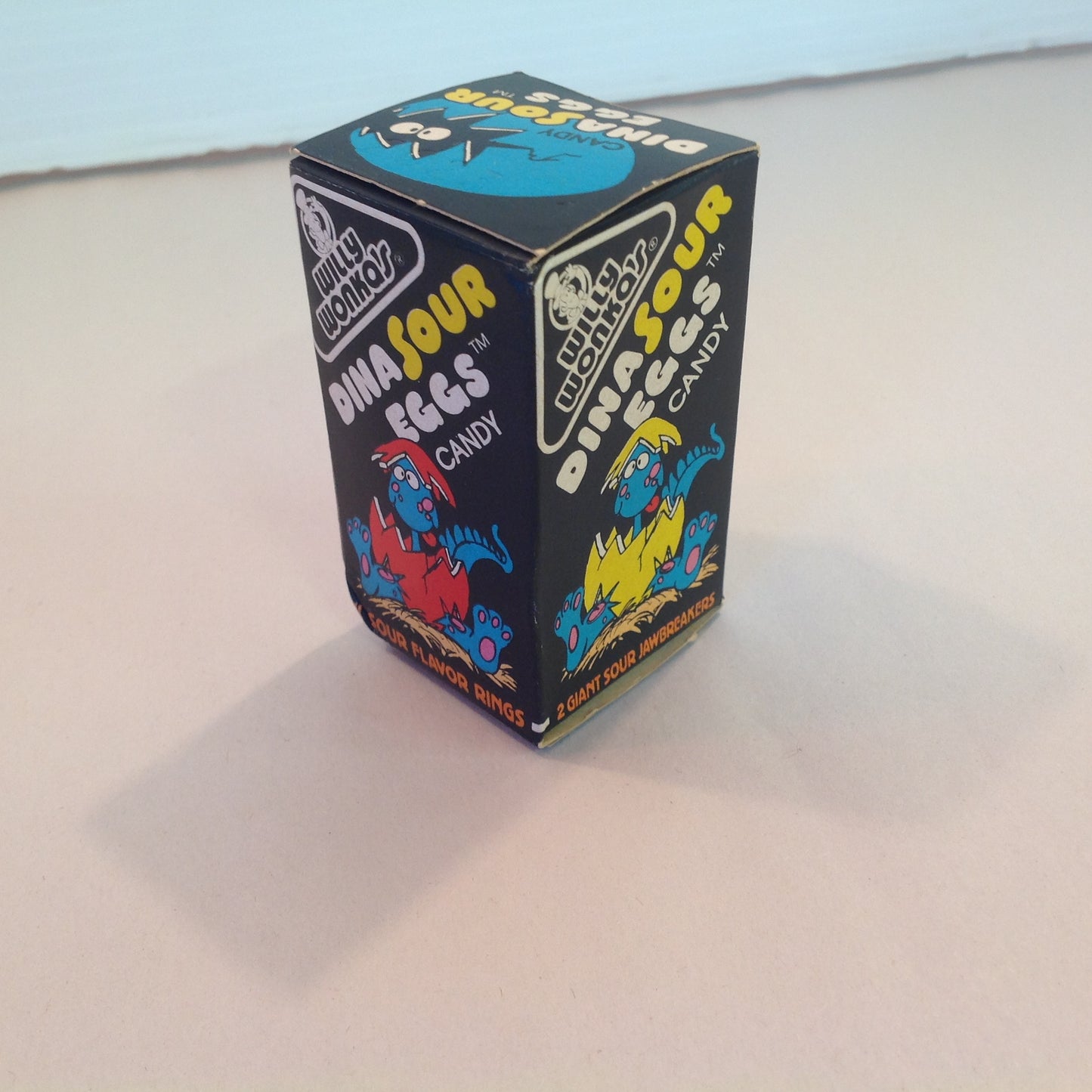 Vintage Unopened 1981 Willy Wonka's DinaSour Eggs Candy Giant Sour Jawbreakers Sealed
