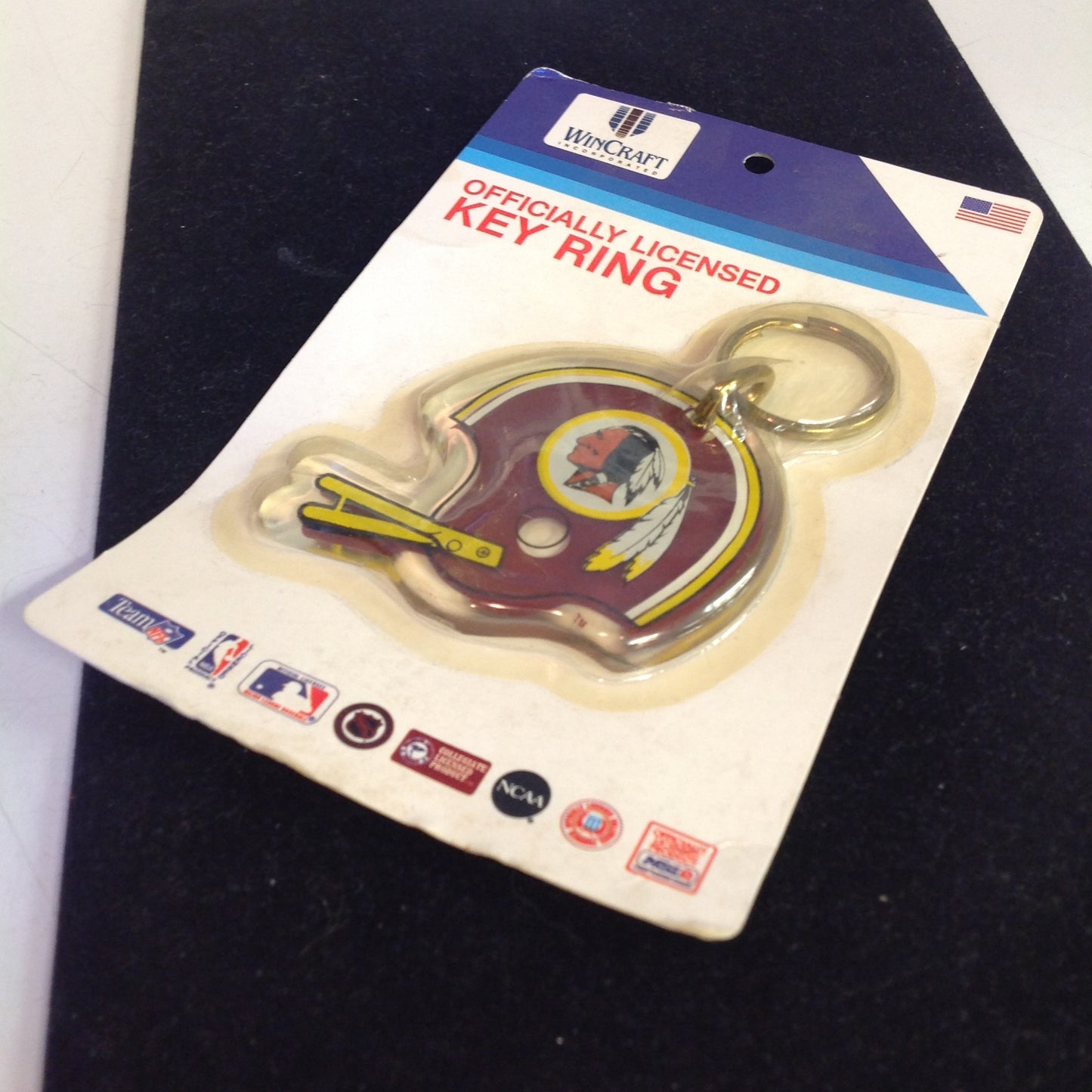 Vintage Unopened Wincraft Officially Licensed Key Ring Washington Redskins Football Helmet w/Logo