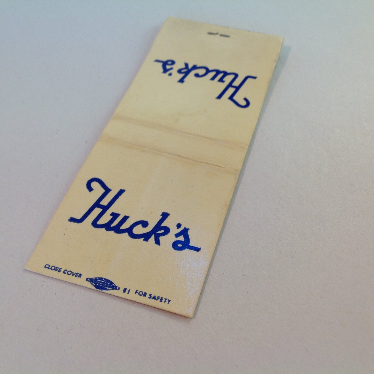 Vtg Matchbook Cover Huck's Restaurant St Clair Shores Jefferson 9 Mile Michigan