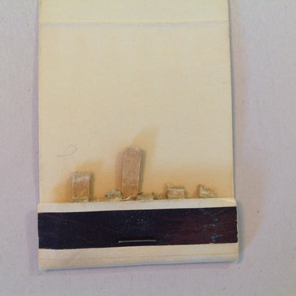 Vtg Matchbook Cover Huck's Restaurant St Clair Shores Jefferson 9 Mile Michigan