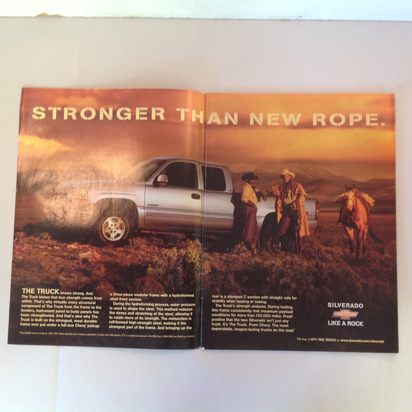 Vintage Feb 1999 Guns & Ammo Heavy Metal Hi-Powers Accessory Buyer's Guide Baby Luger Y2K DISASTER