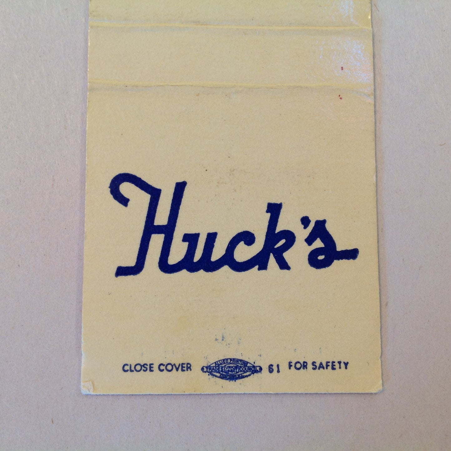 Vintage Matchbook Cover Huck's Restaurant St Clair Shores Jefferson 9 Mile Michigan