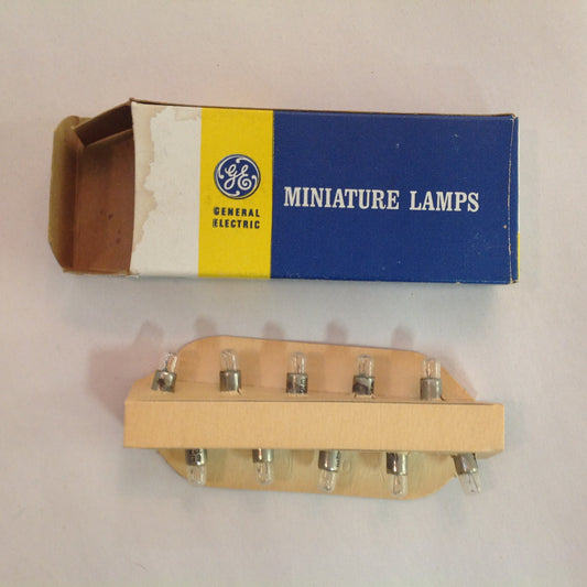 Vintage NOS GE General Electric Miniature Lamps 327 28V 10 Pack Unused in Box