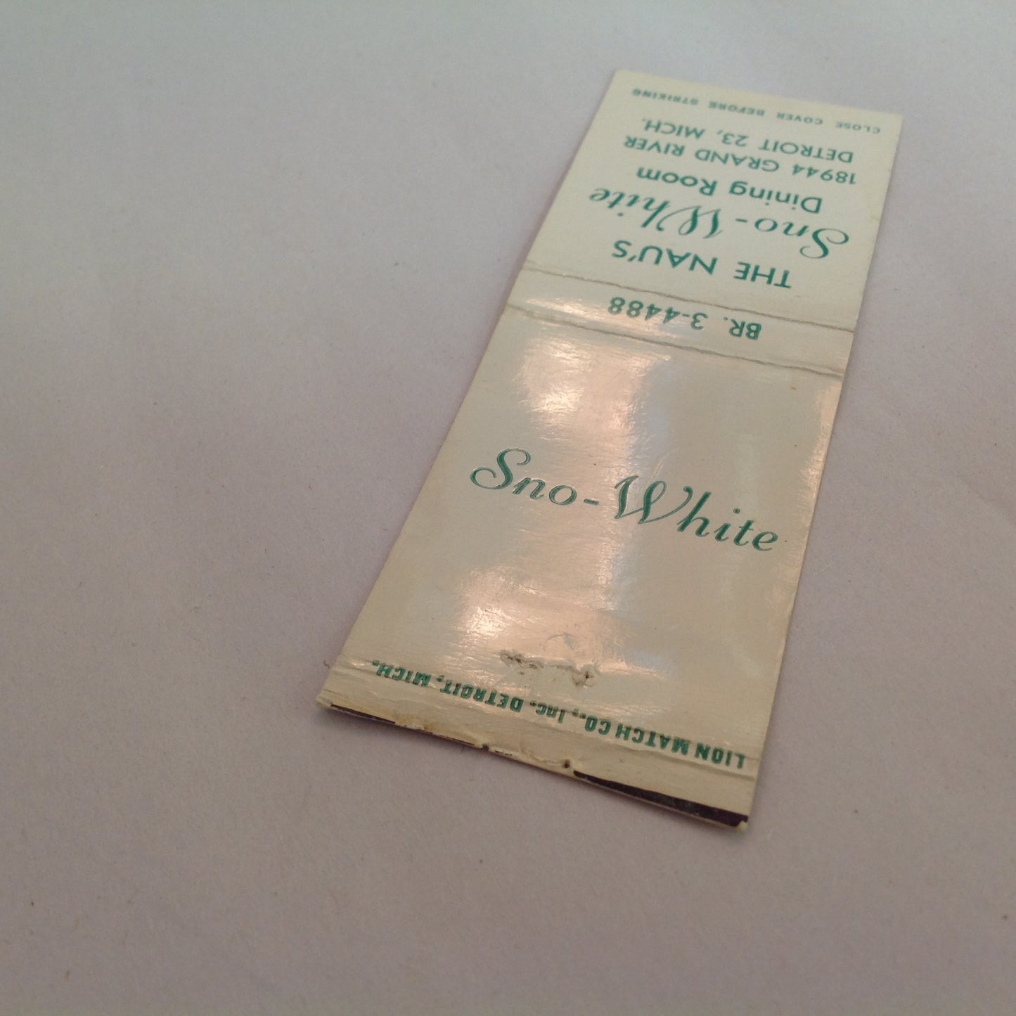 Vintage Matchbook Cover The Nau's Sno-White Dining Room Grand River Detroit Michigan