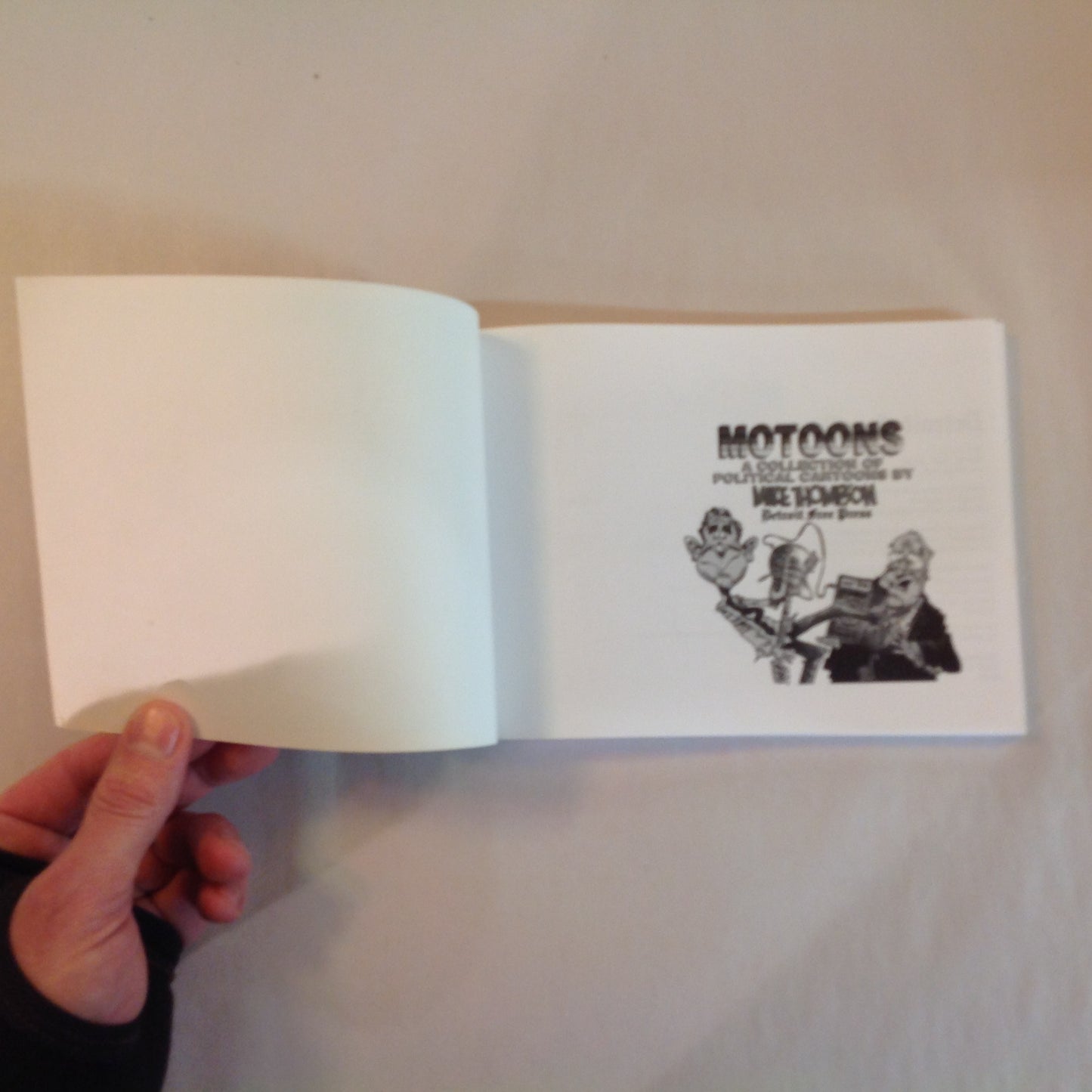 Vintage 2001 Trade Paperback MOTOONS: A Collection of Political Cartoons by Mike Thompson Detroit Free Press