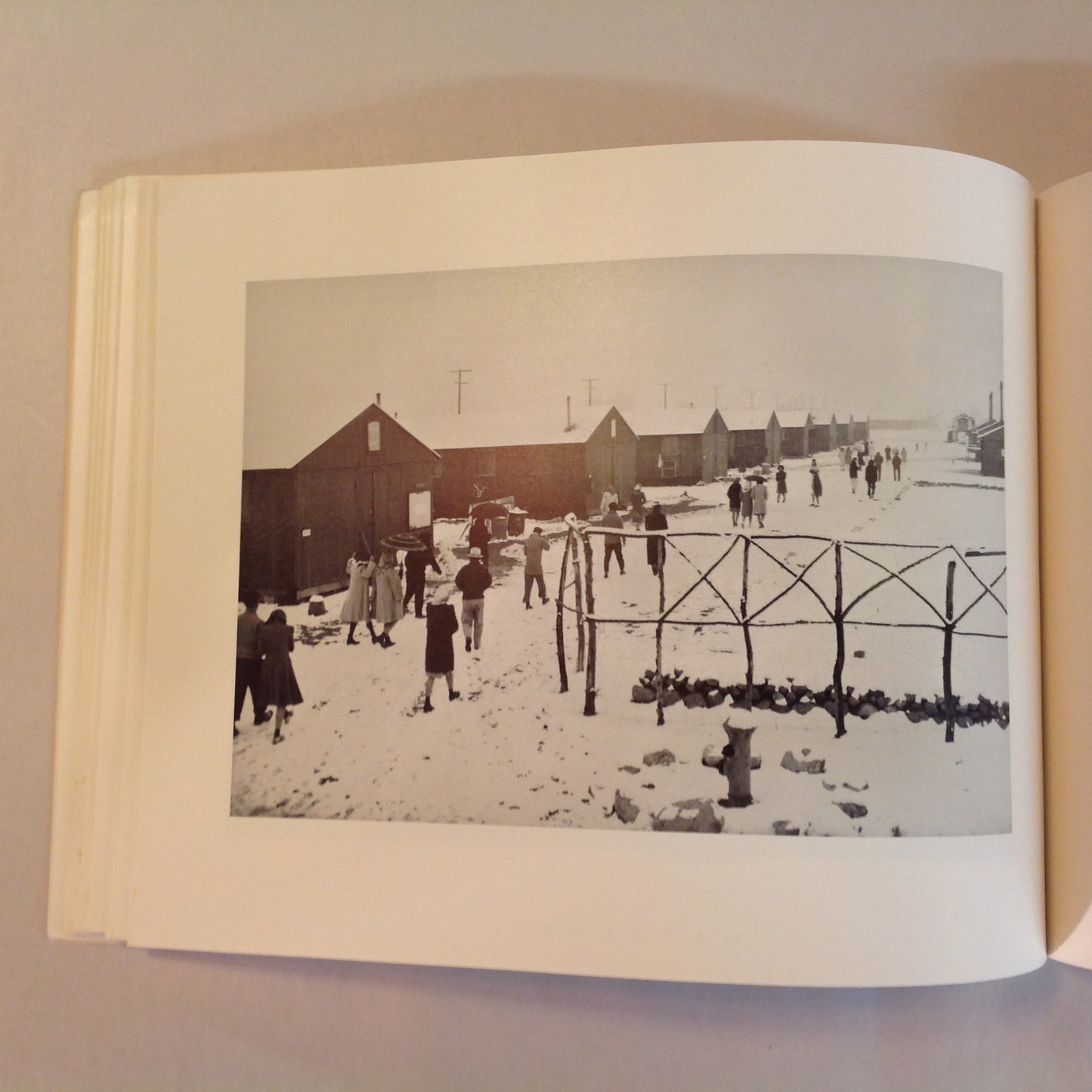 Vintage 1988 Trade Paperback Pictorial Manzanar: Photographs by Ansel Adams Commentary by John Hersey Armor & Wright, Ed