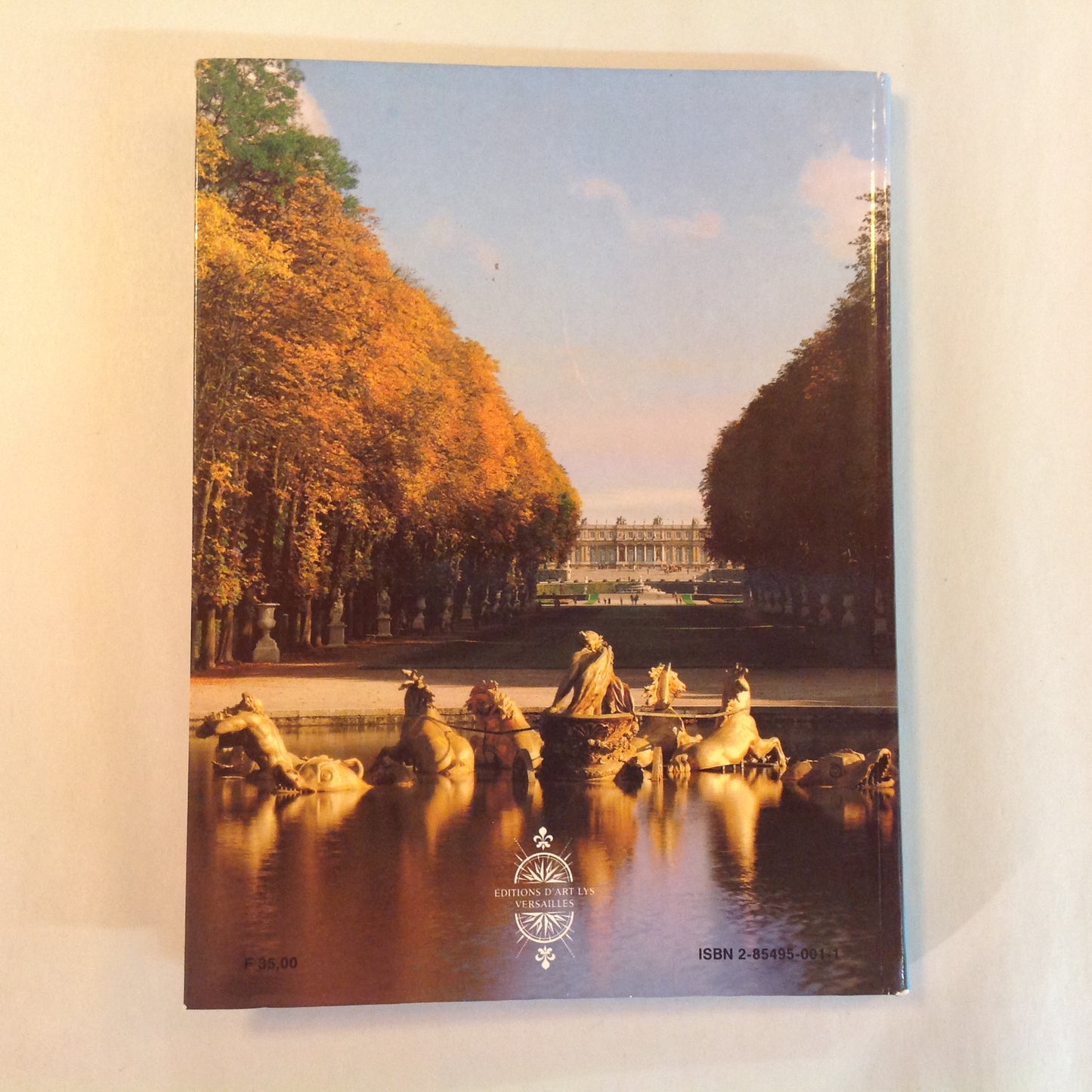 Vintage 1981 Trade Paperback Guide Versailles: Strolling Through the Royal Estate Van der Kemp Meyer