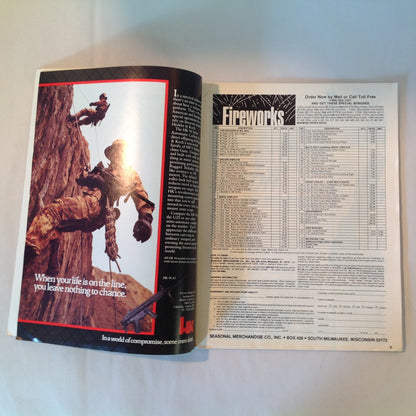 Vintage Jun 1985 Gun World Magazine Holmes Firearms 9mm Assault Pistol