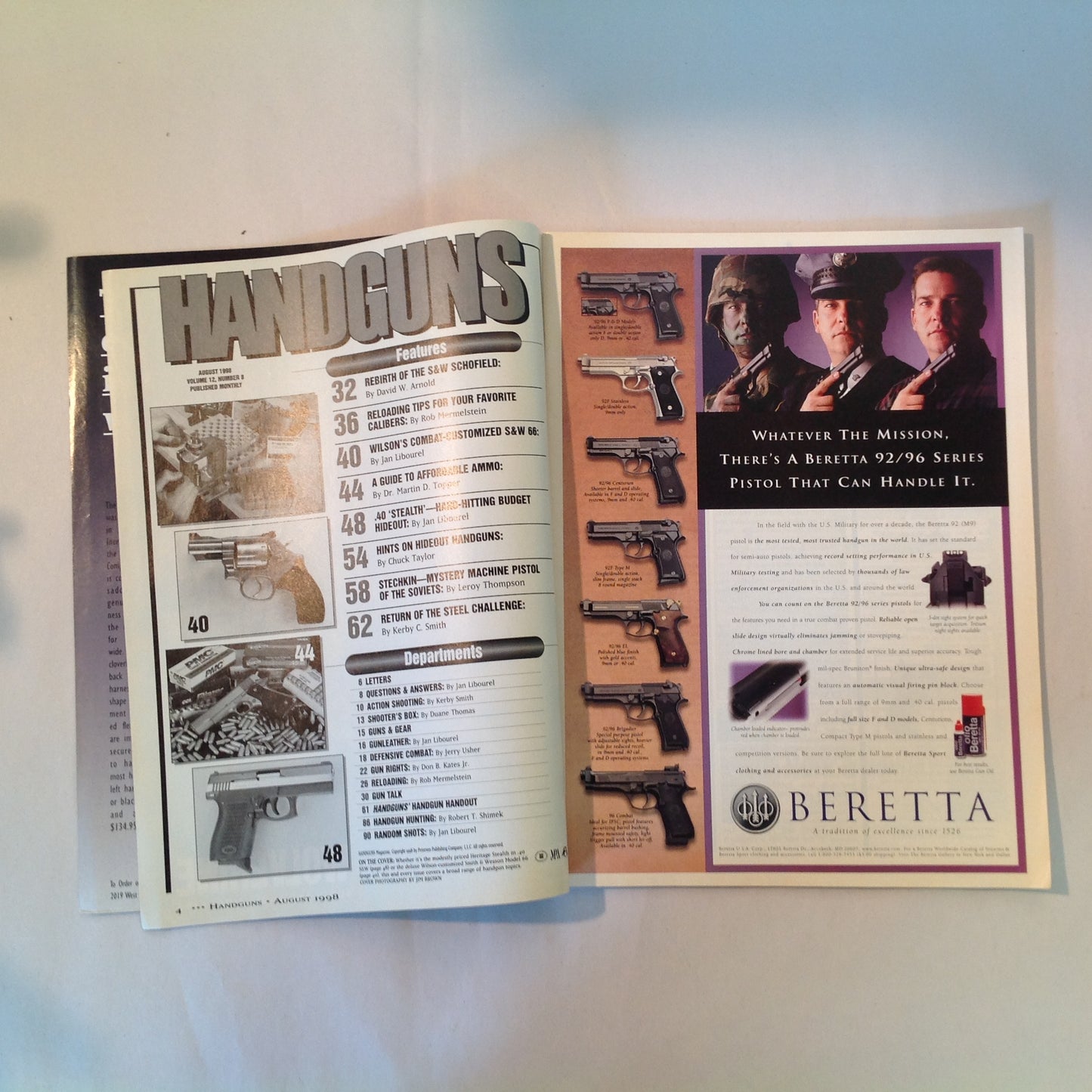 Vintage Aug 1998 Handguns Magazine Affordable Ammo .40 Stealth Combat Customized S&W 66 Stechkin