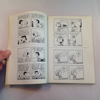 Vintage 1982 Trade Paperback Peanuts Parade: Kiss Her, You Blockhead! Charles M. Schulz