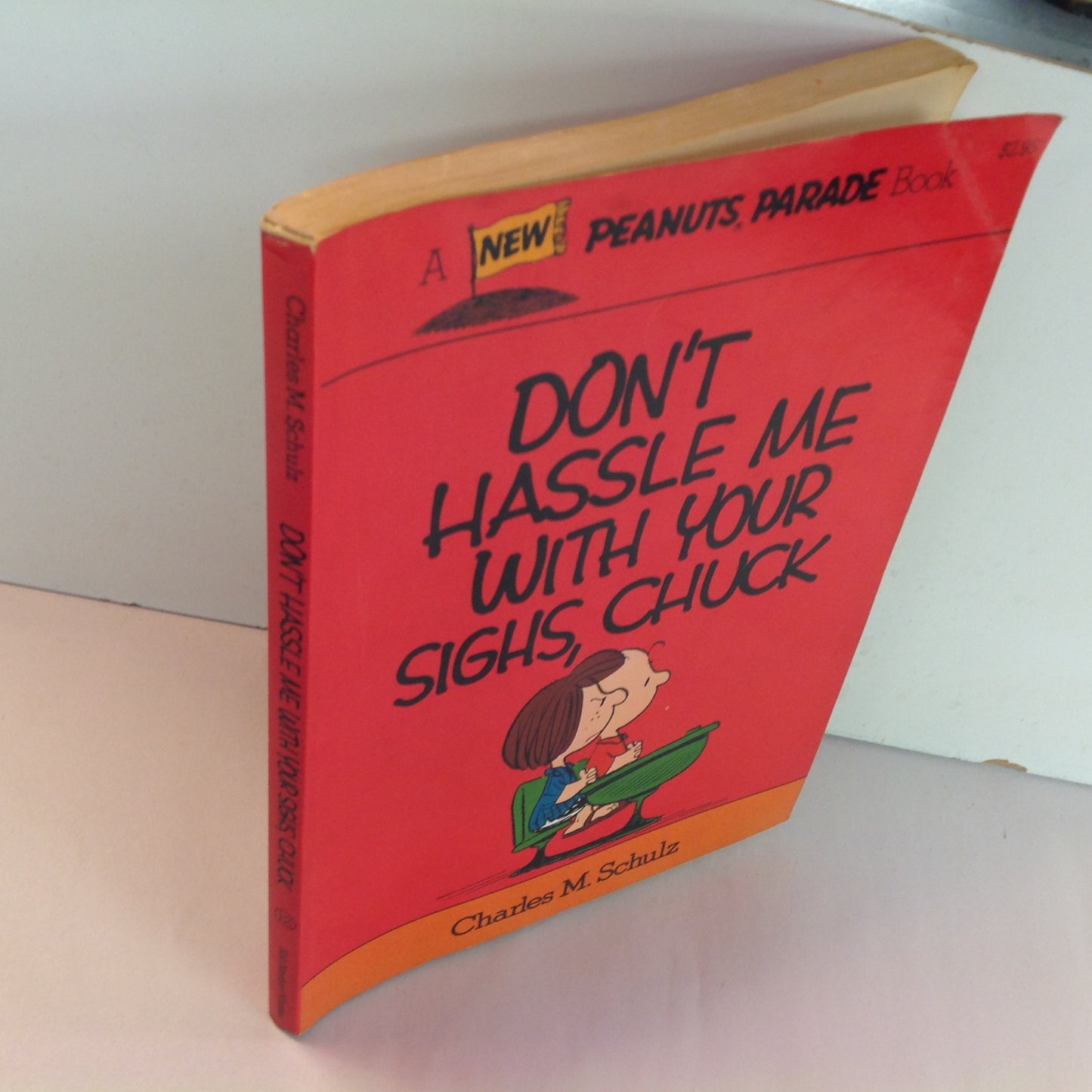 Vintage 1976 Trade Paperback Peanuts Parade: Don't Hassle Me With Your Sighs, Chuck Charles M. Schulz