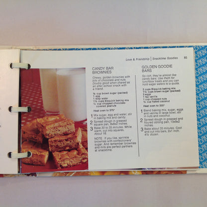 Vintage 1981 Hardcover Betty Crocker's Bisquick Cookbook