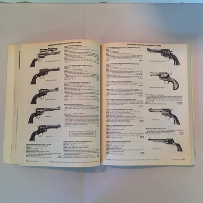 Vintage 1995 Trade Paperback GUNS ILLUSTRATED 1995 New 27th Edition