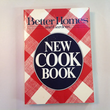 Vintage 1981 Trade Paperback Better Homes and Gardens New Cook Book